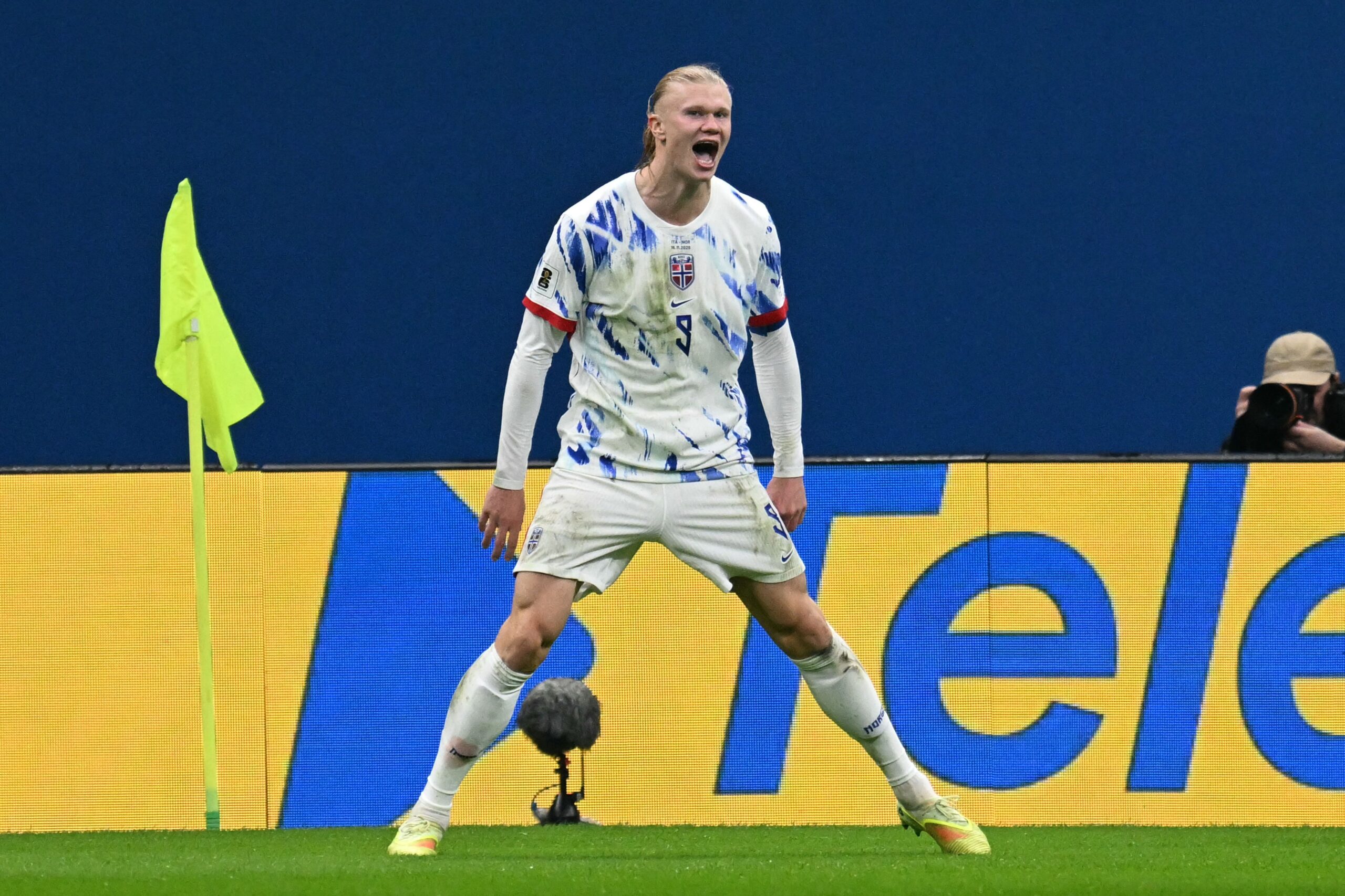 Haaland lidera a Noruega con doblete y clasifica al Mundial 2026