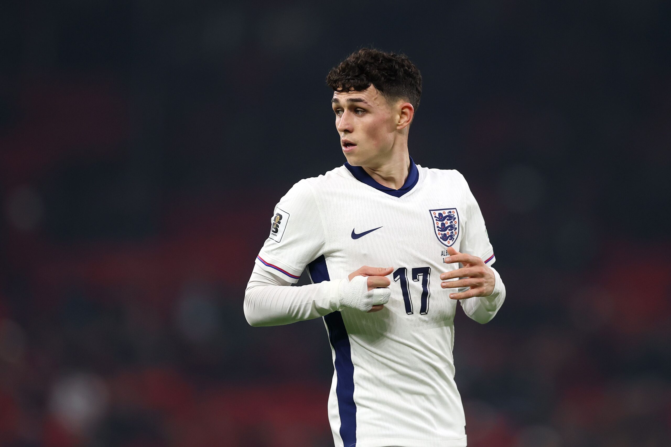 Phil Foden podría perder lugar en Mundial tras aumento de Bellingham