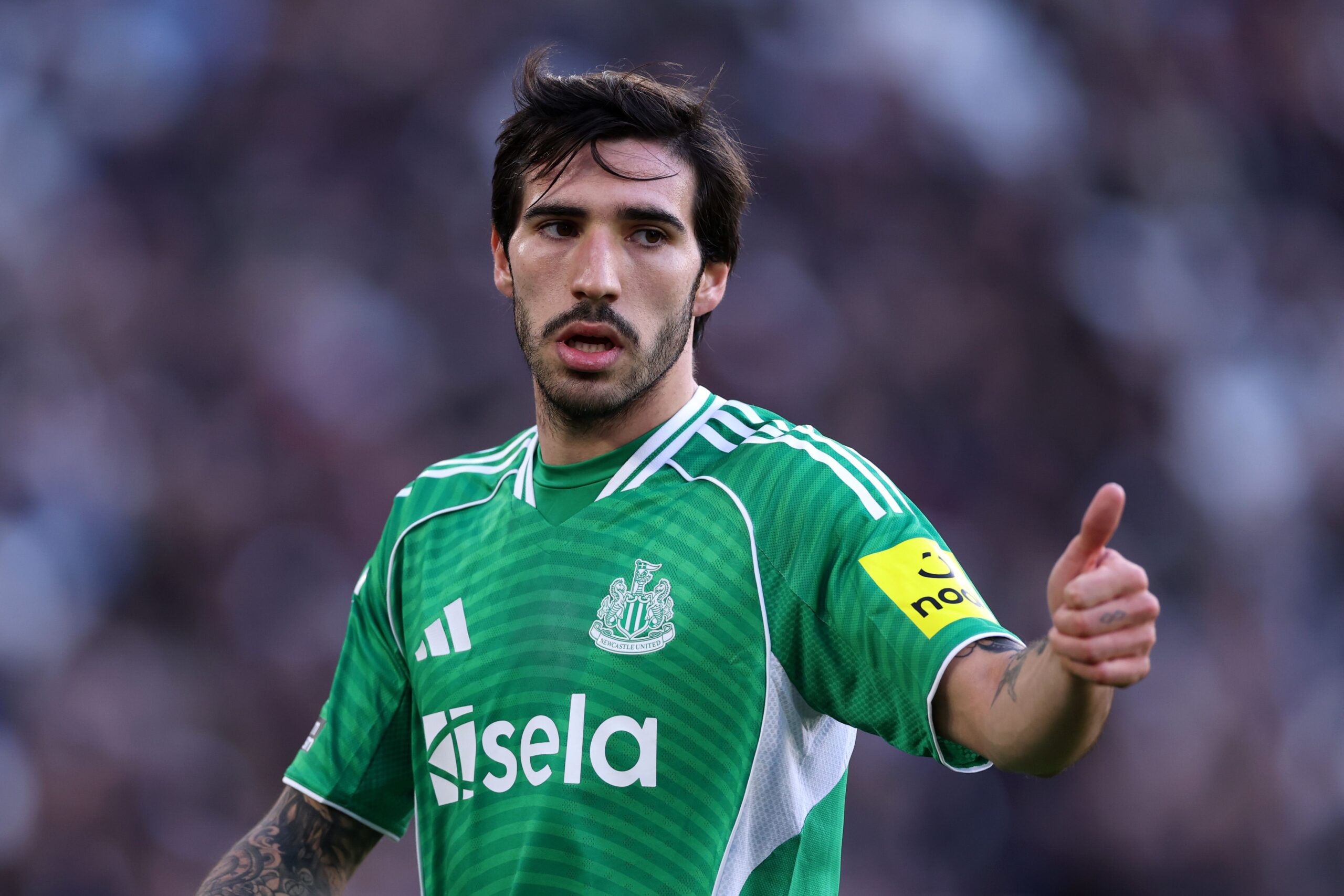 Sandro Tonali: La estrella del Newcastle podría regresar al AC Milan
