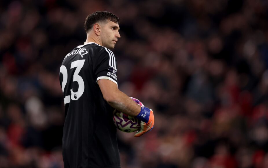 ¡Nunca pierdo! Emiliano Martínez envía mensaje tras error en derrota ante Liverpool