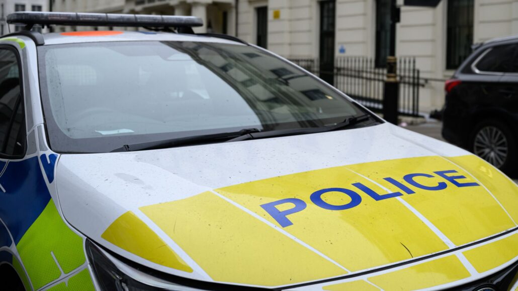 Estrella de la Premier League amenazada con un arma en Londres, agente arrestado