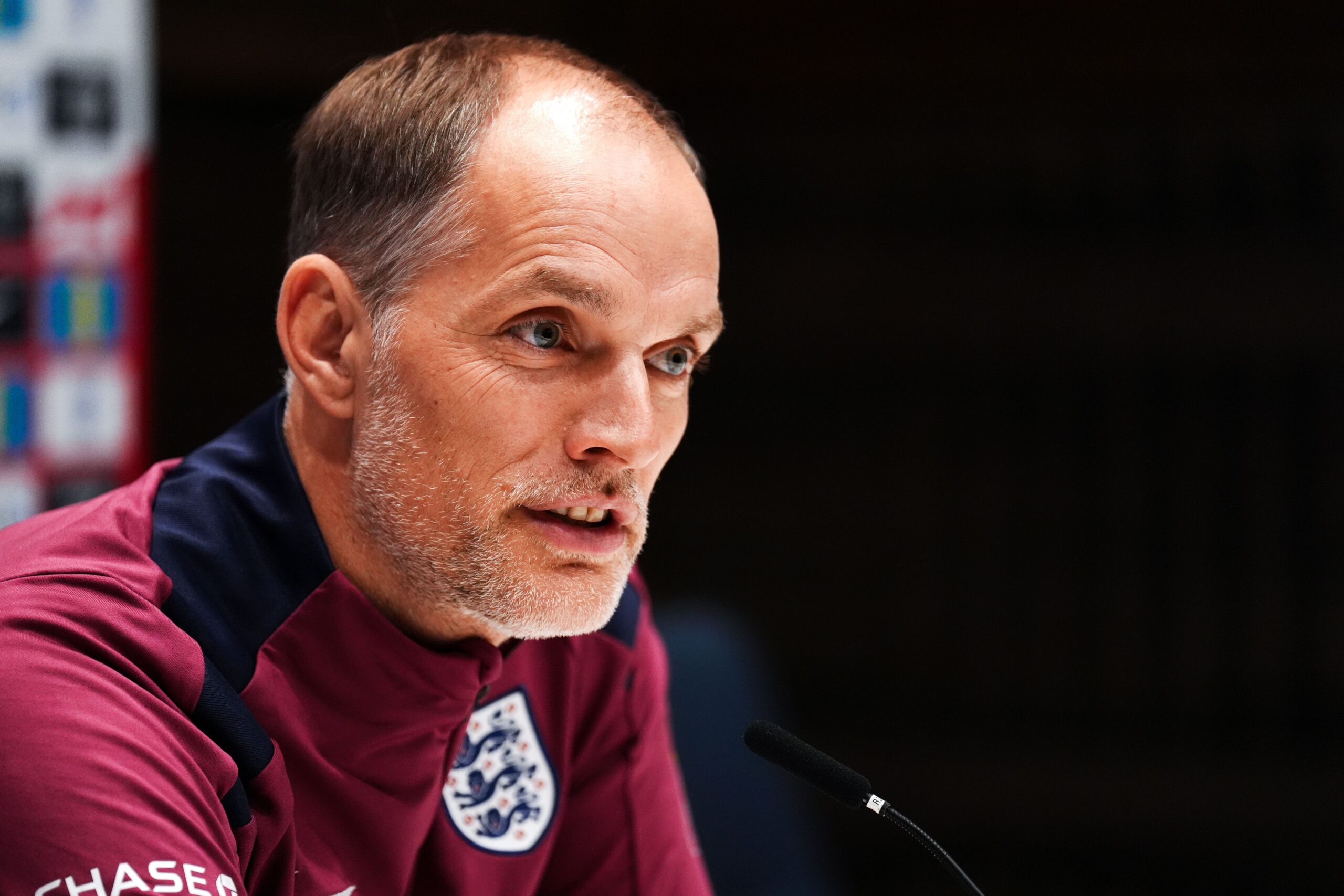 Jude Bellingham se queda en el banquillo: Inglaterra fuerte ante Serbia