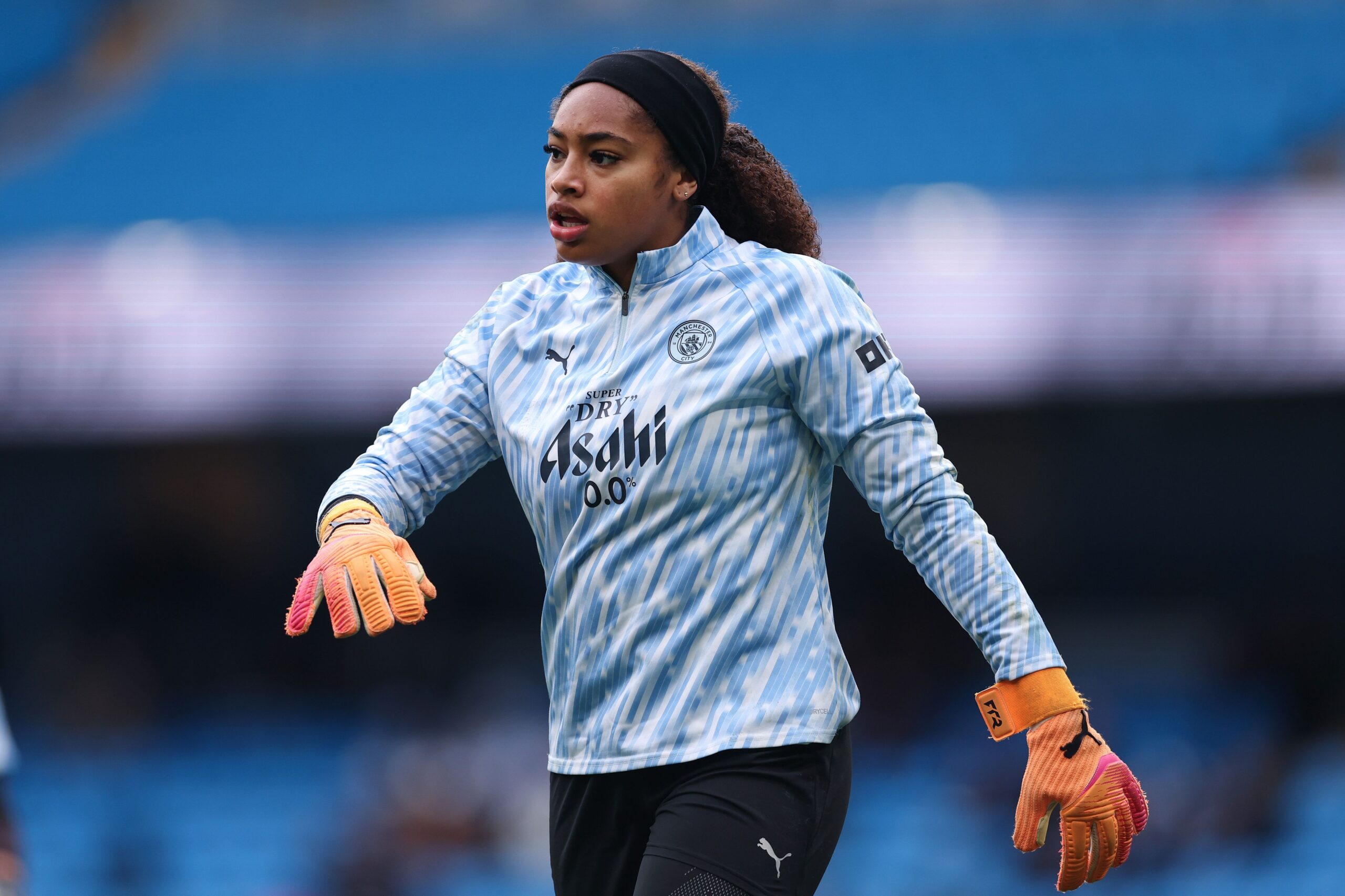 Ellie Roebuck regresa a la selección de Lionesses tras su recuperación en 2023
