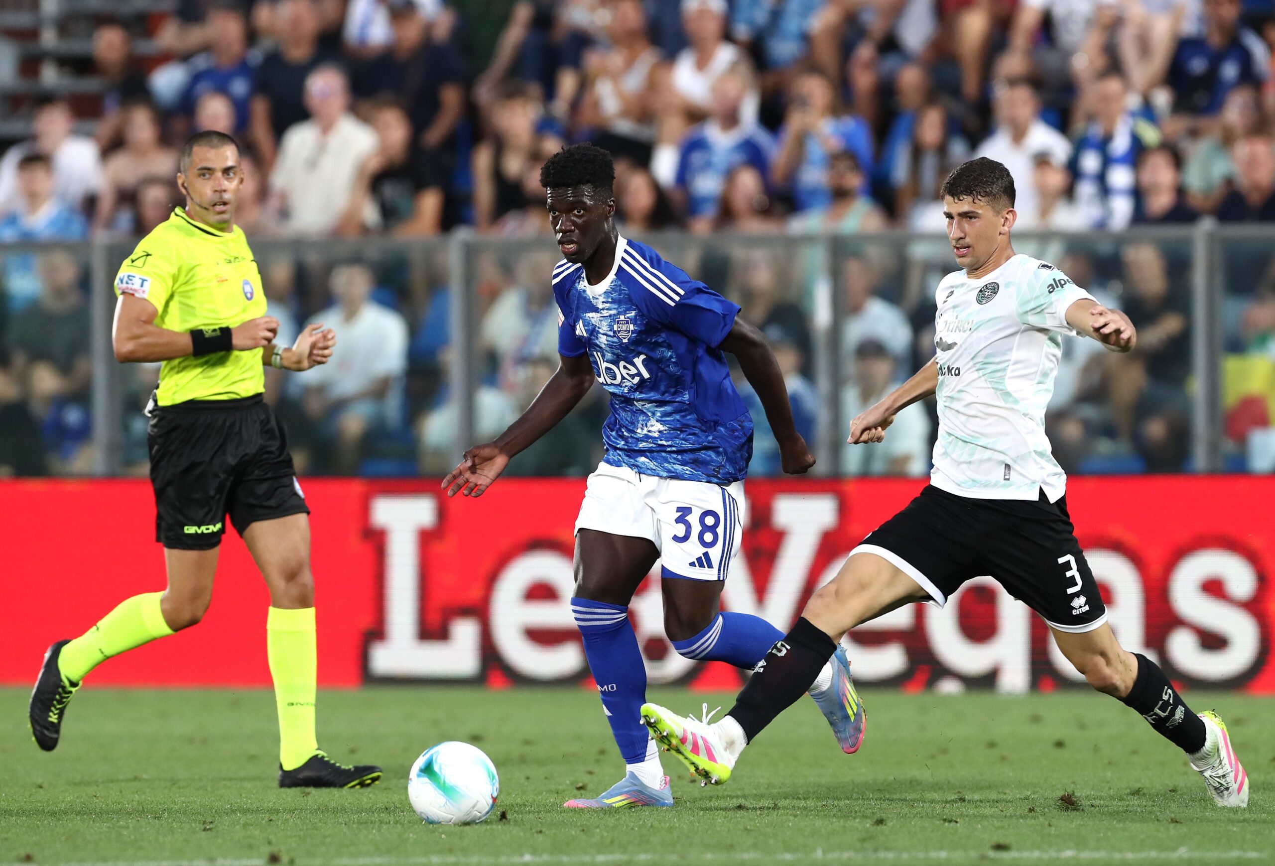Cesc Fabregas aconseja a estrella de Como no ir a la Copa África 2023