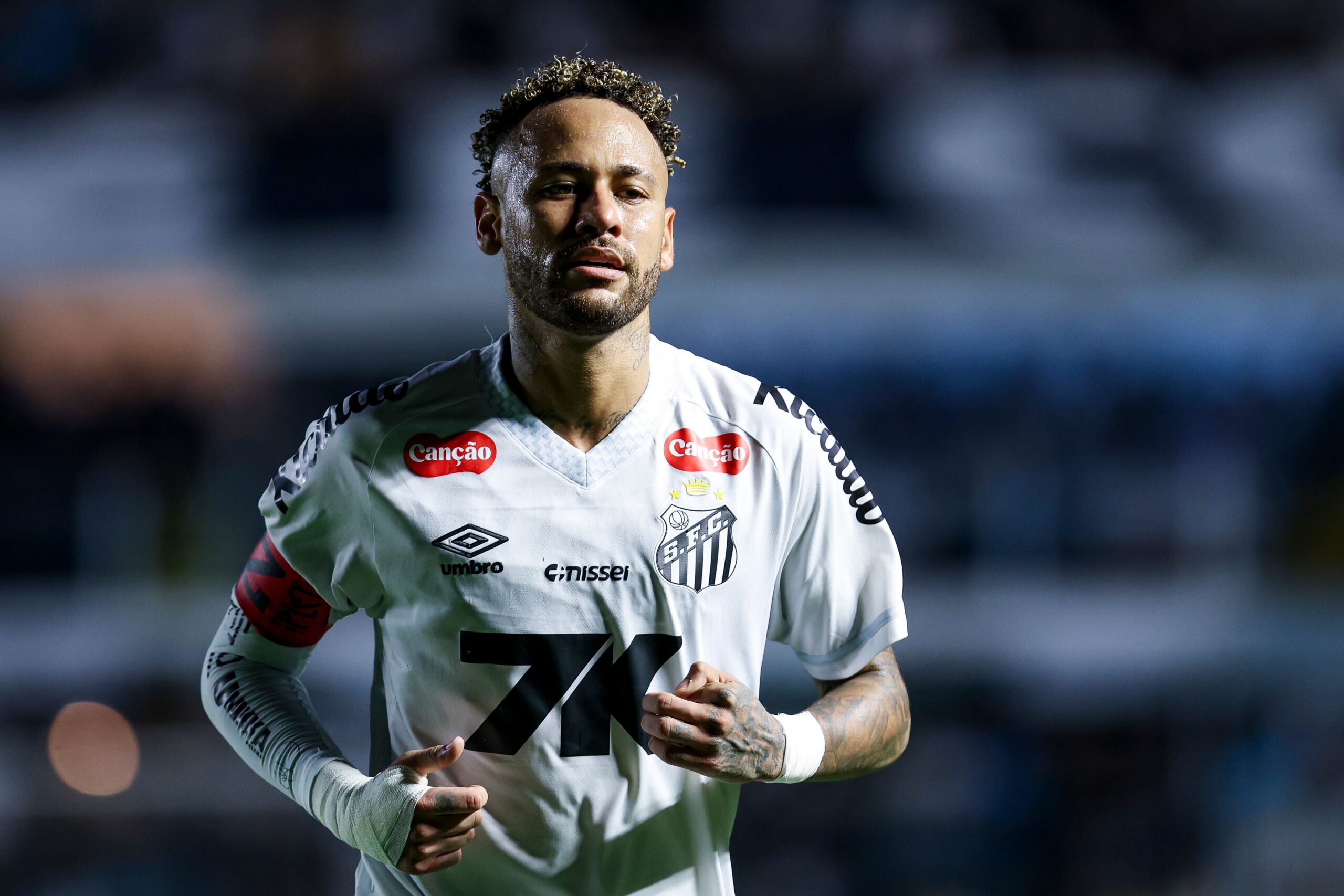 Neymar expresa su tristeza tras marcar en la victoria de Santos