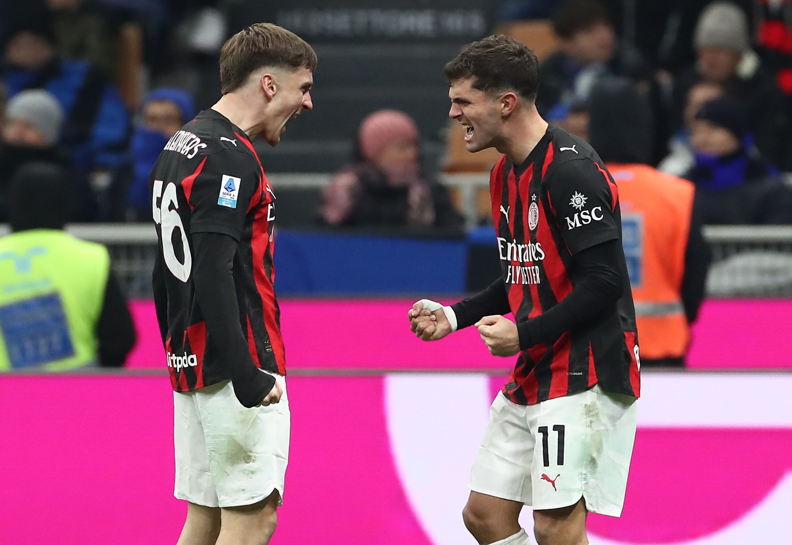 Pulisic aprovecha error de Sommer y da victoria al AC Milan en el derbi