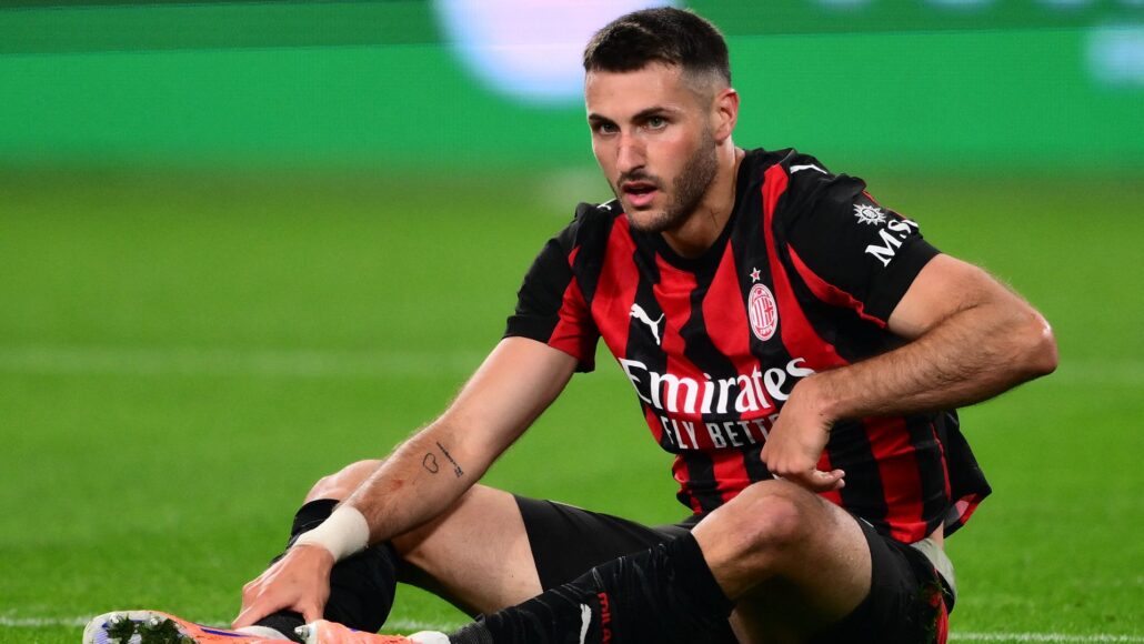 Santiago Gimenez: Llega el momento de parar por lesión en AC Milan