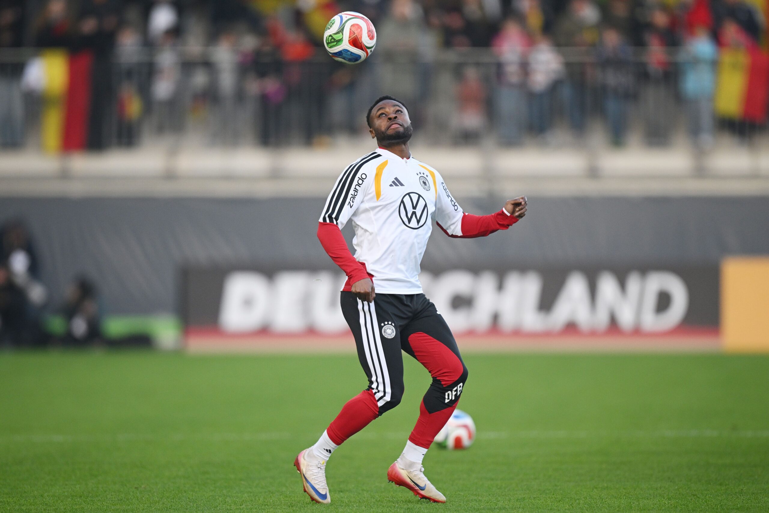 Alemania pierde a su capitán Joshua Kimmich por lesión en crucial partido de clasificación