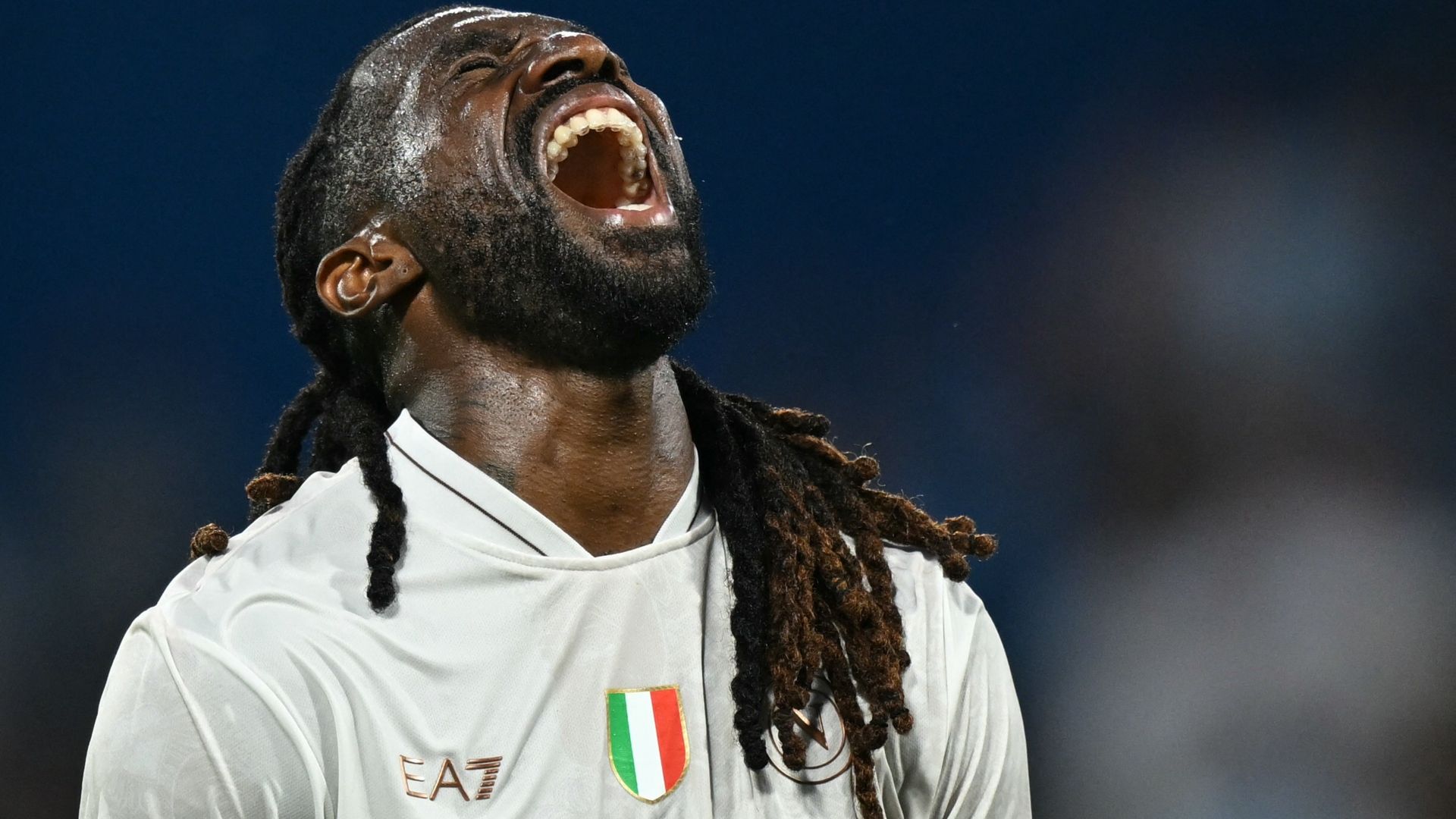 Presidente del Napoli critica a FIFA y UEFA por lesiones y pide compensación