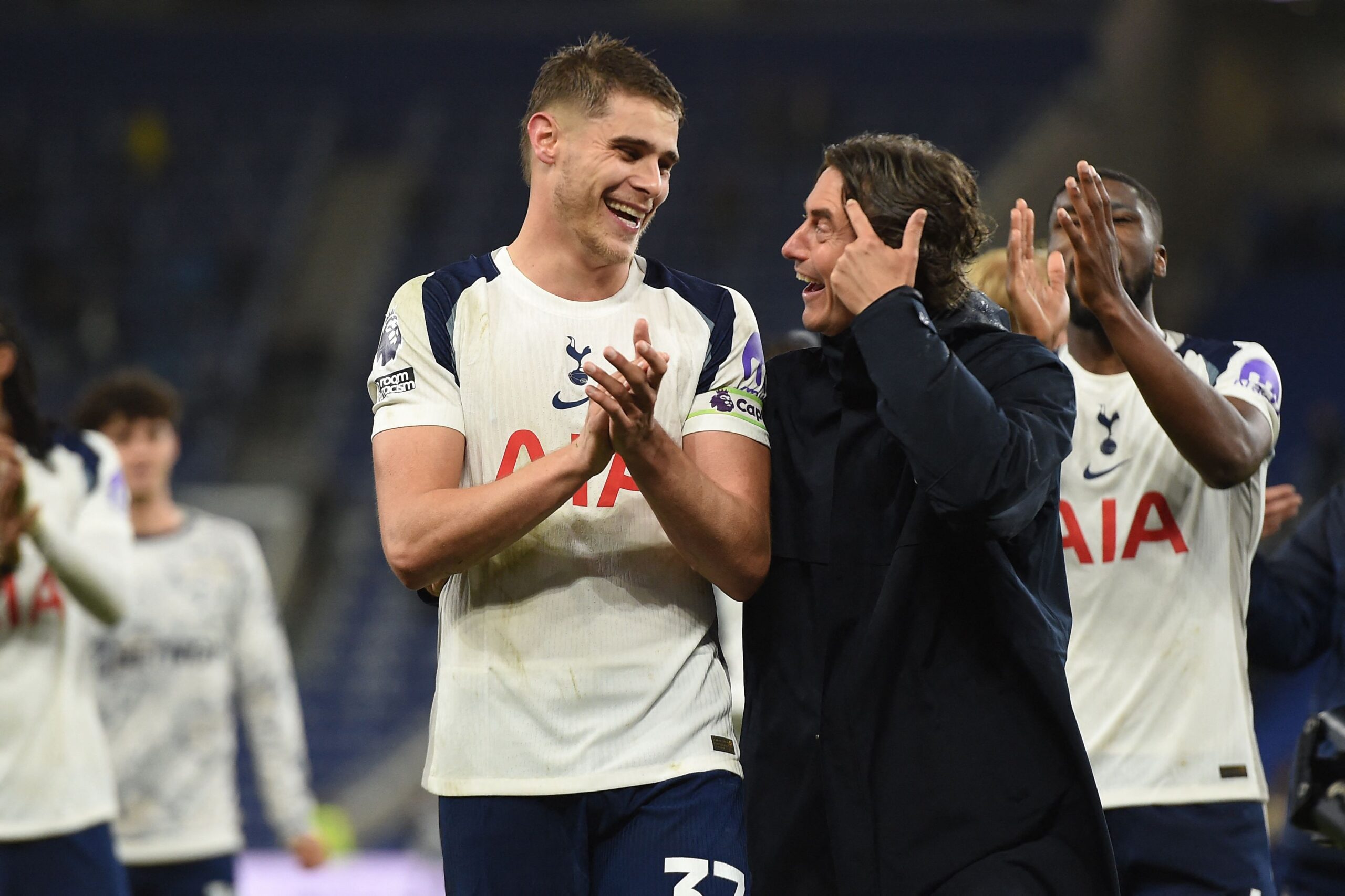 Frustración en el vestuario de Spurs: ¿Thomas Frank perdiendo apoyo?