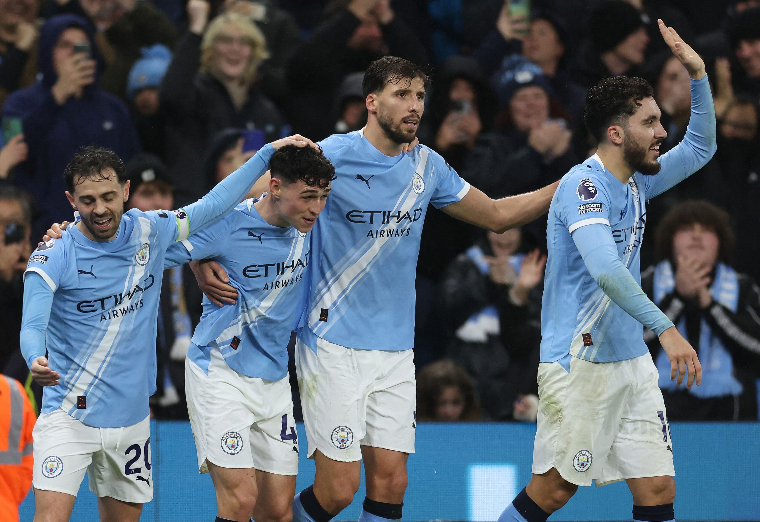 Consejos de Gary Neville para Arsenal tras derrota ante Aston Villa en PL