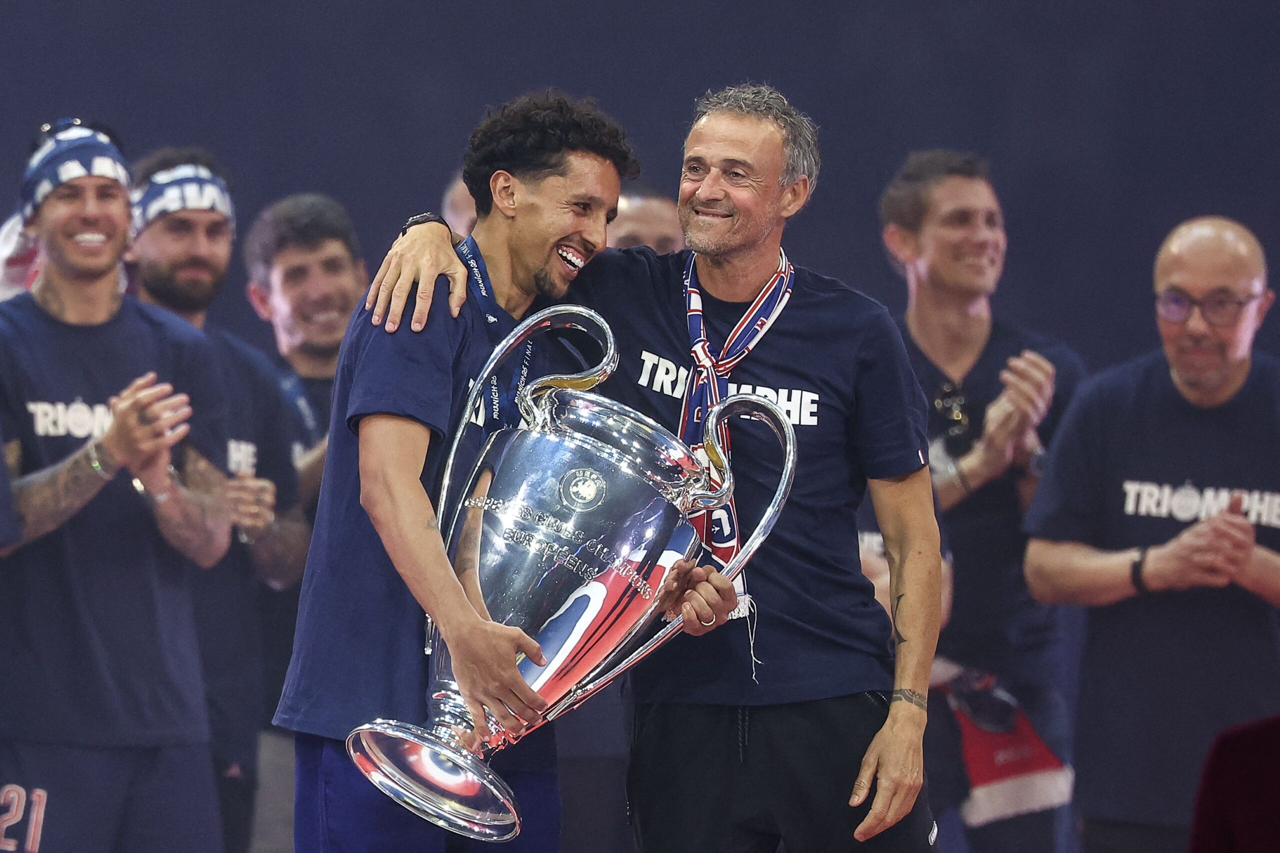 Luis Enrique recibe oferta inédita de PSG tras noveno trofeo en su mandato