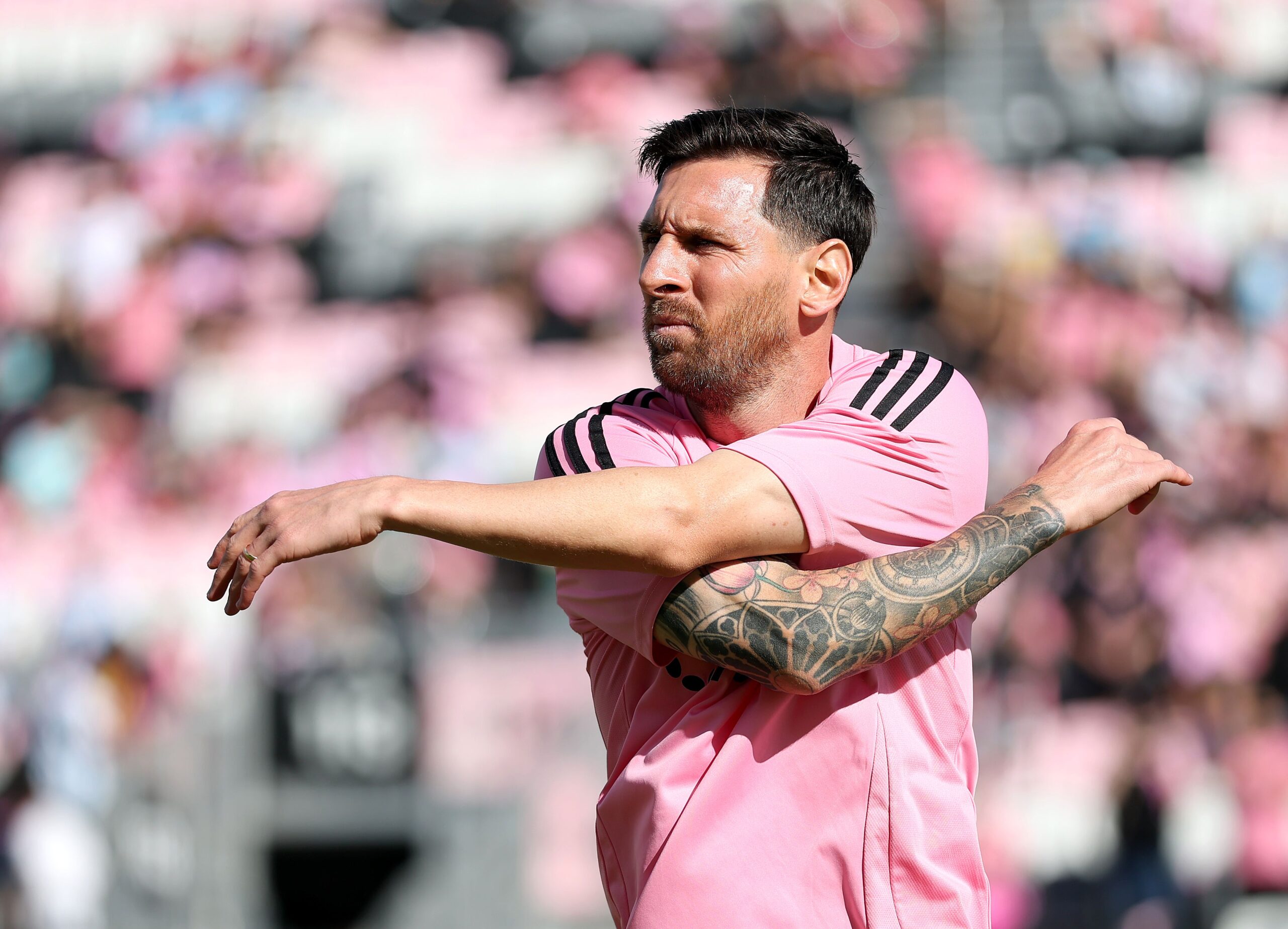 Messi debe regresar a Barcelona para el futuro del club, afirma candidato presidencial