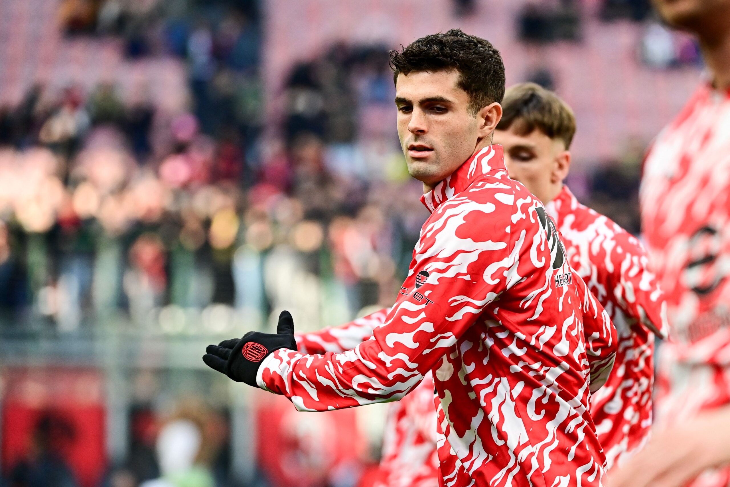 Allegri defiende cambio táctico de Pulisic tras empate de AC Milan 2-2 против Sassuolo