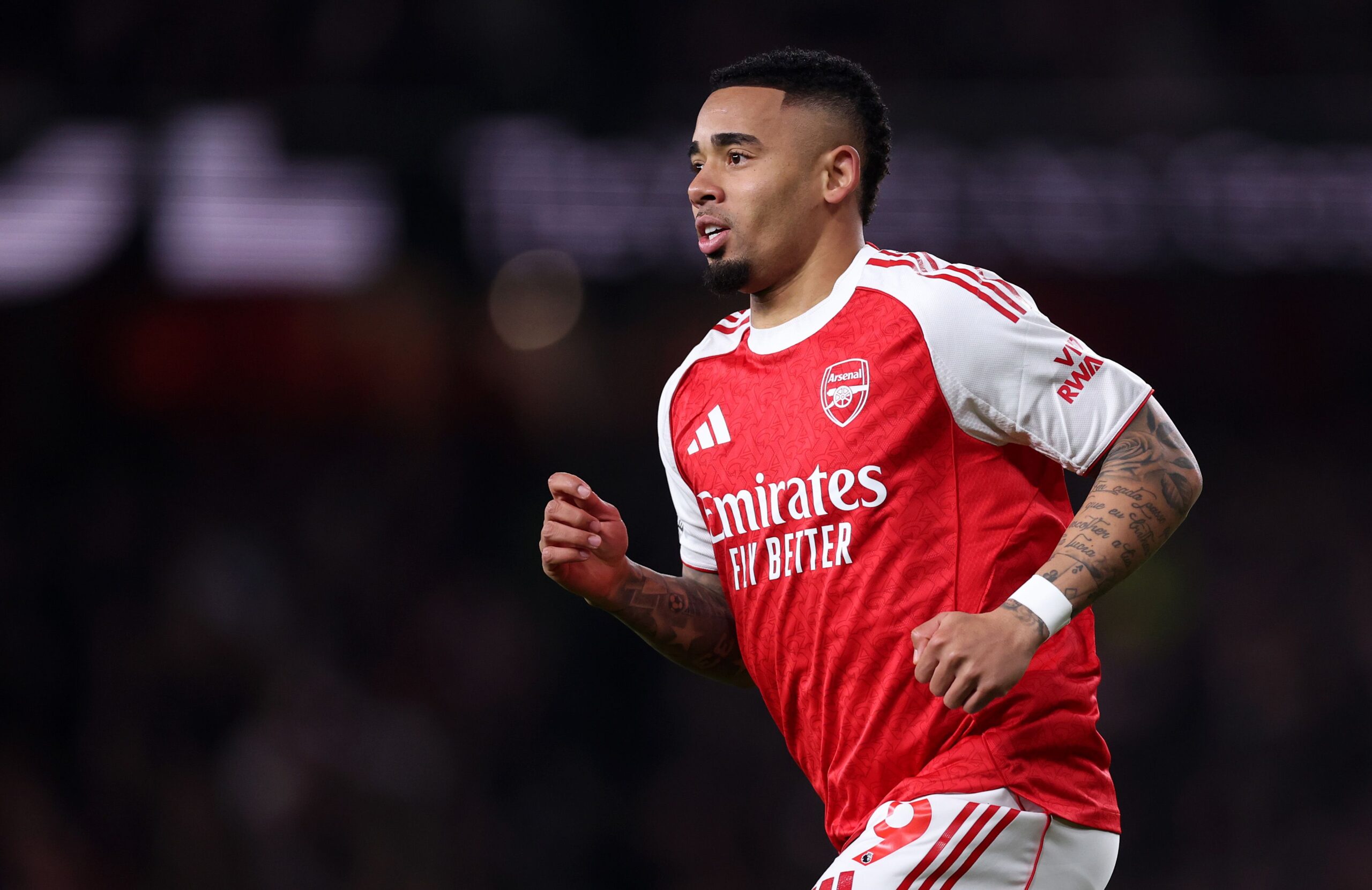 El estrella del Arsenal pide a Arteta no salir y quiere revivir al gigante dormido
