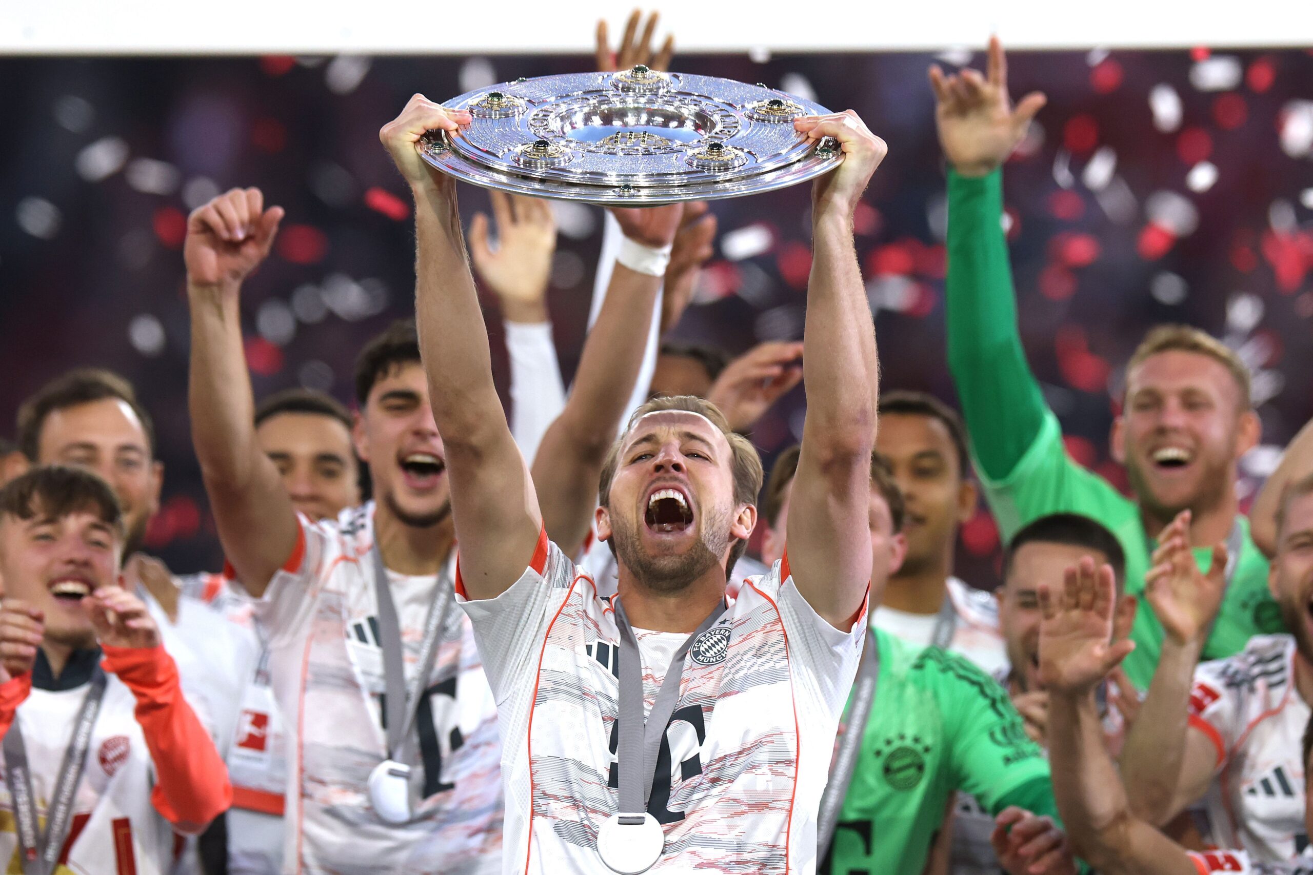 Los mayores ganadores y perdedores del fútbol en 2025: Kane, Vinicius y las Lionesses