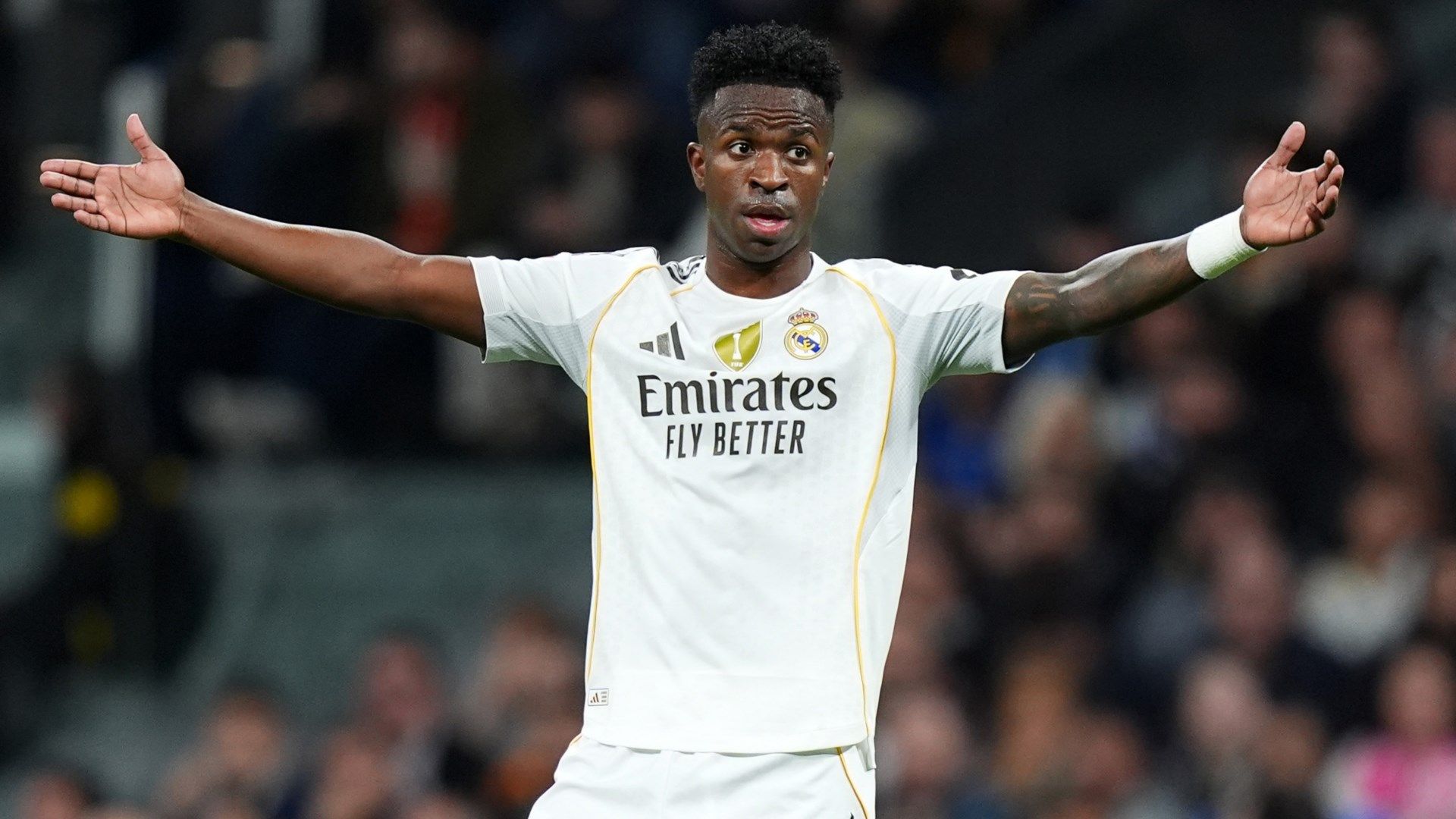 Vinicius Jr revela pistas de su plan tras abandonar el Bernabéu a Dubai