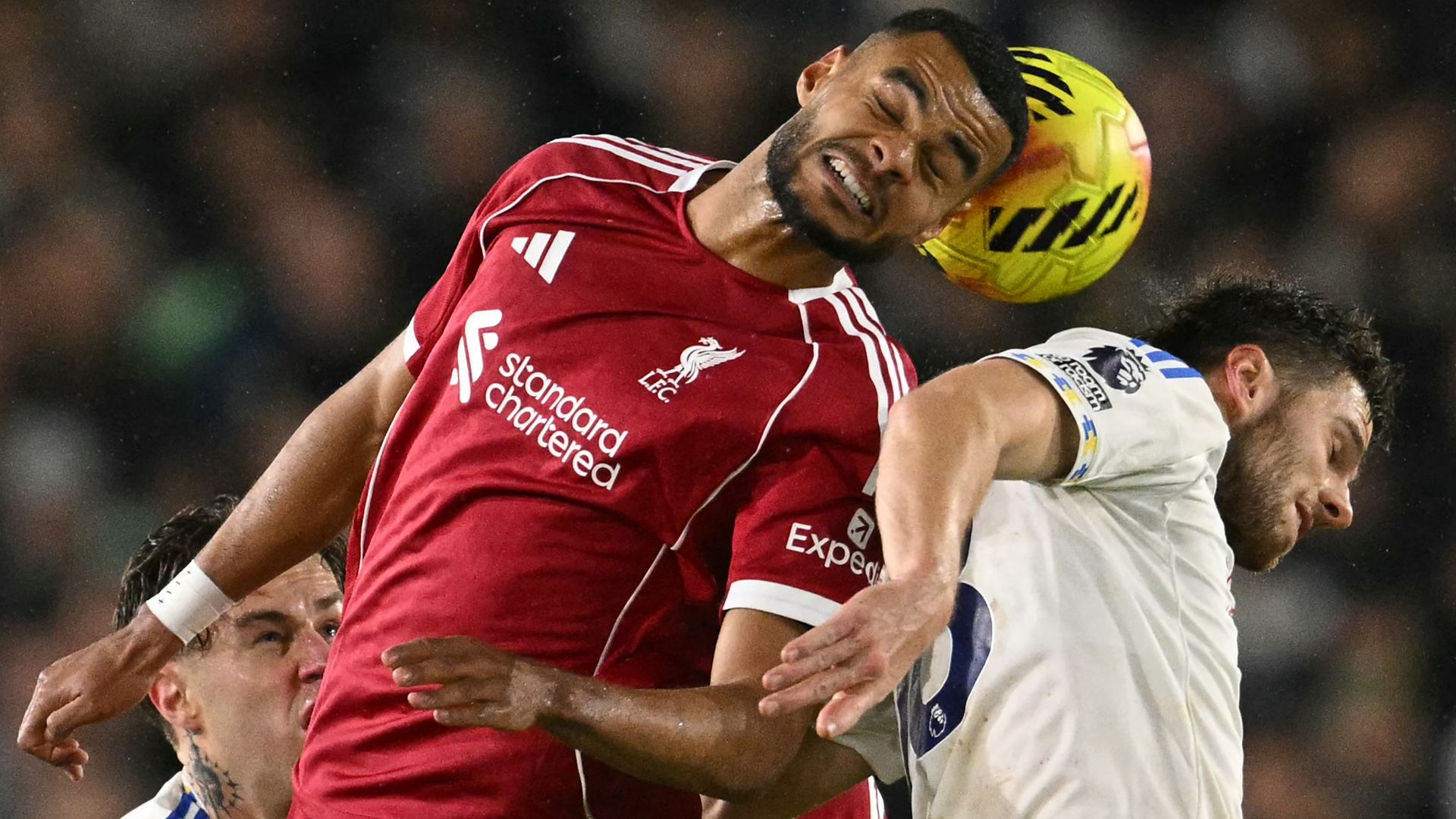 Arne Slot enfrenta otro revés tras la baja de Salah para el duelo con Inter