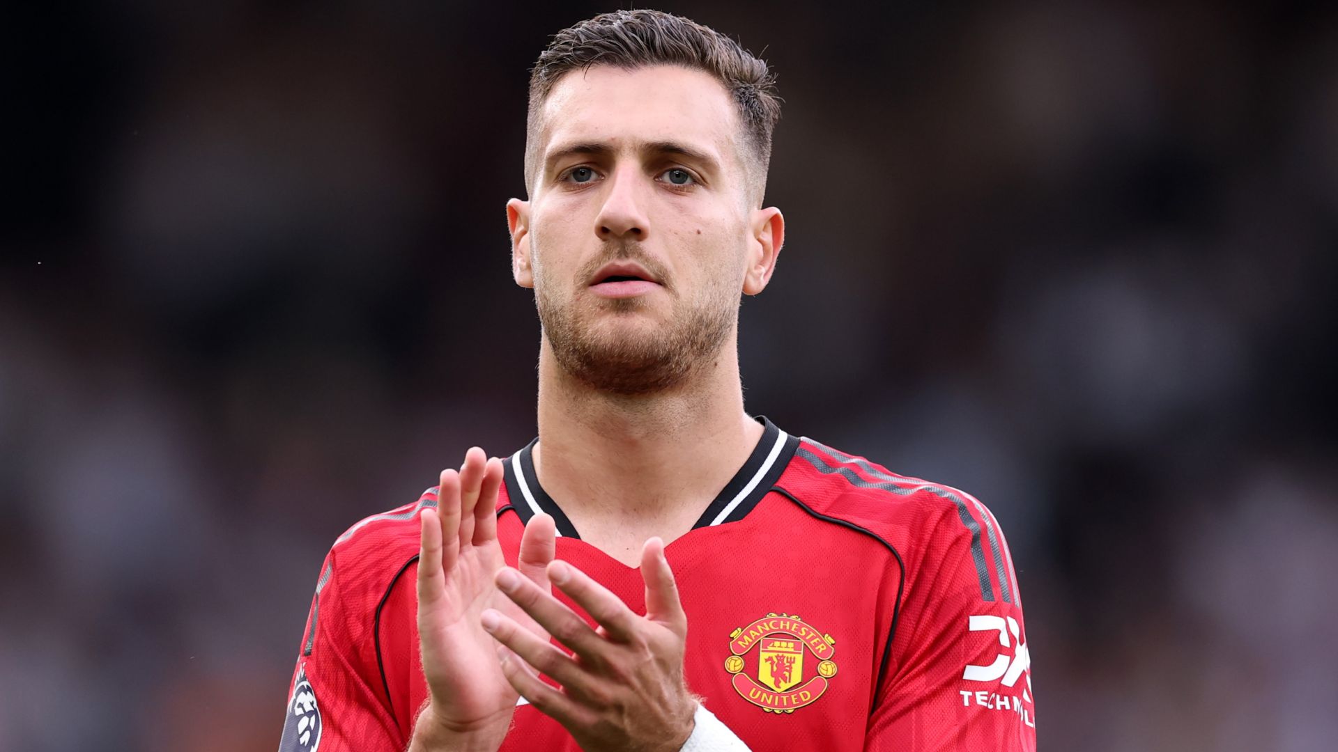 Diogo Dalot motiva a sus compañeros en Man Utd a jugar con rabia y pasión