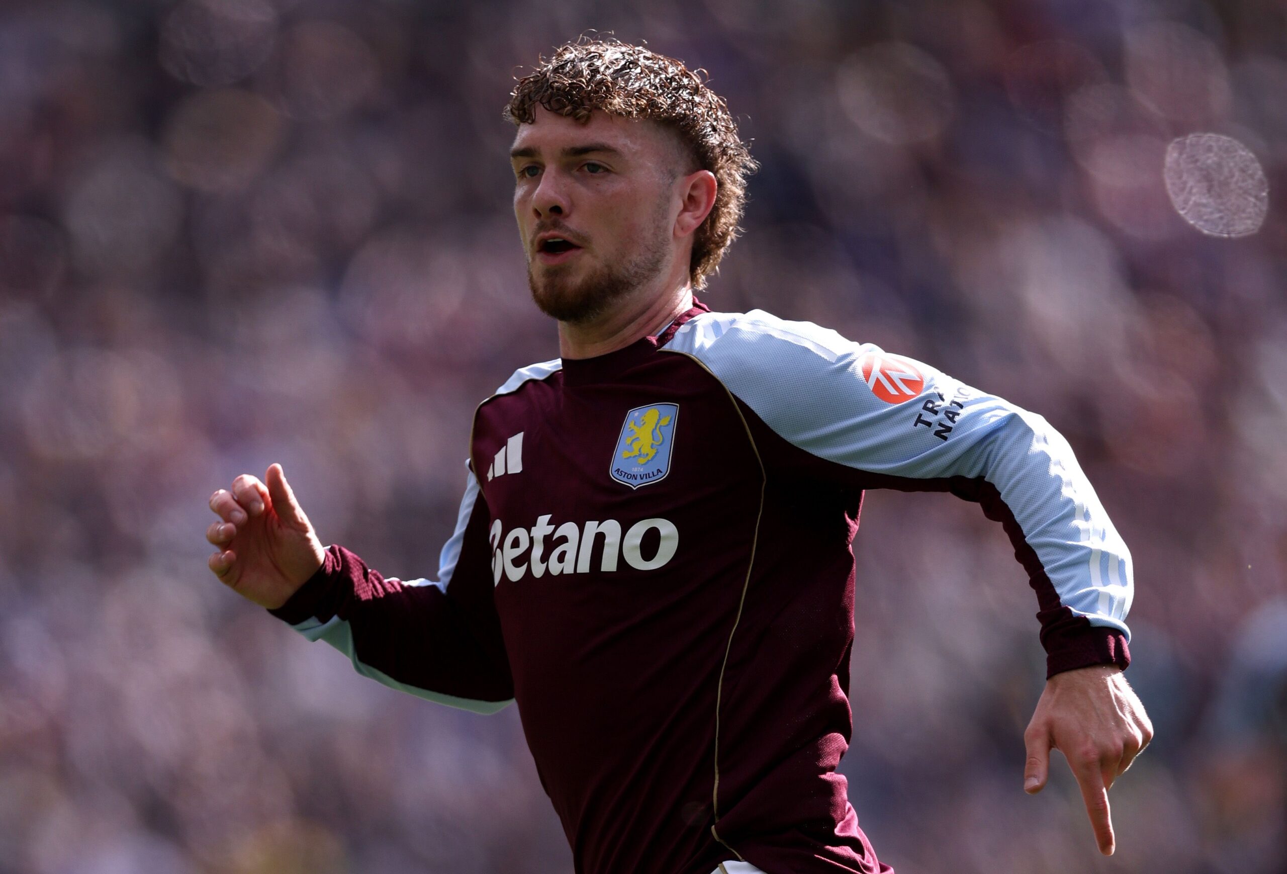 Harvey Elliott y su futuro en Aston Villa: ¿una pesadilla sin final?