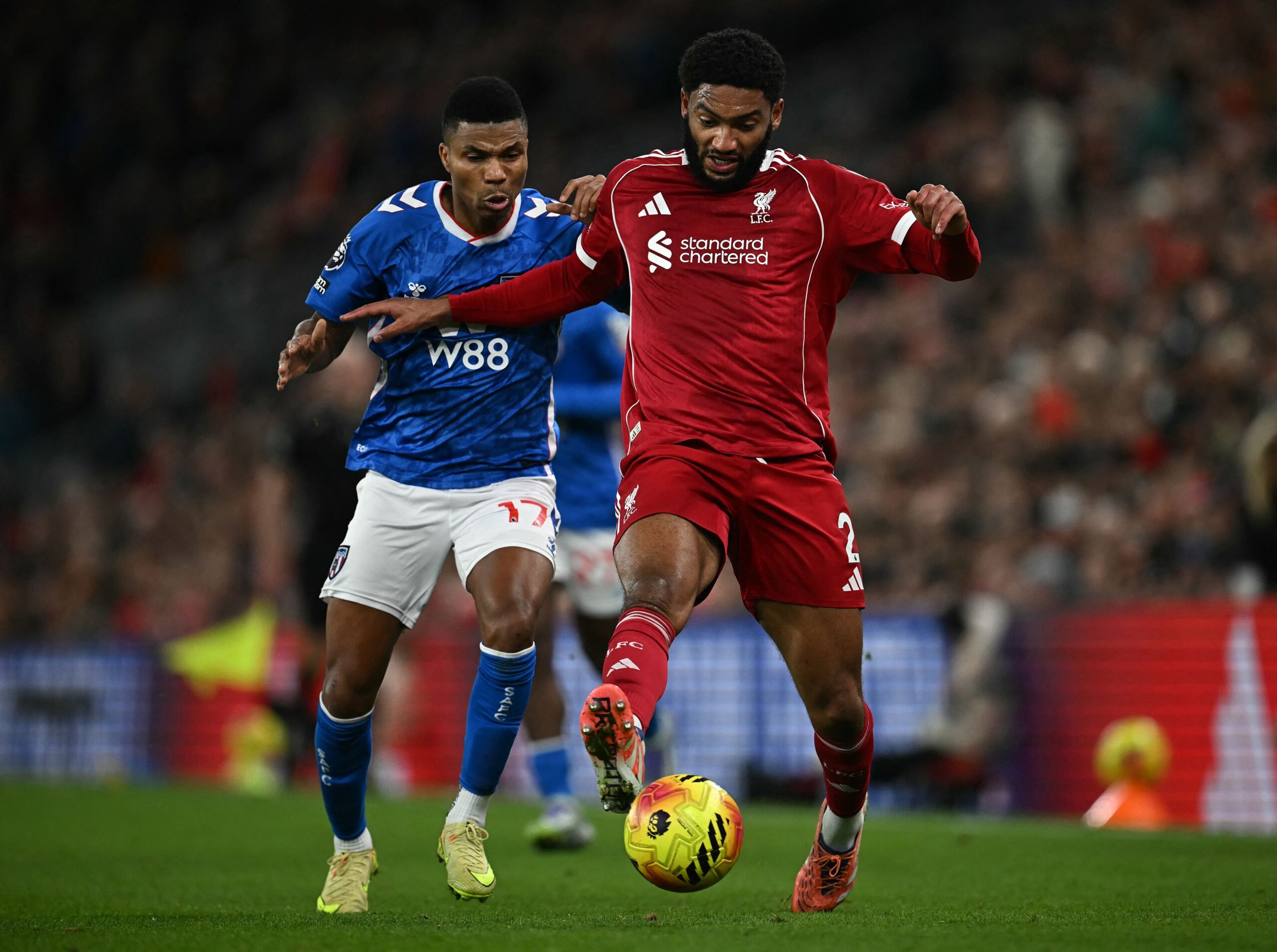 Liverpool vence a Sunderland: Wirtz brilla tras fallo defensivo de Van Dijk
