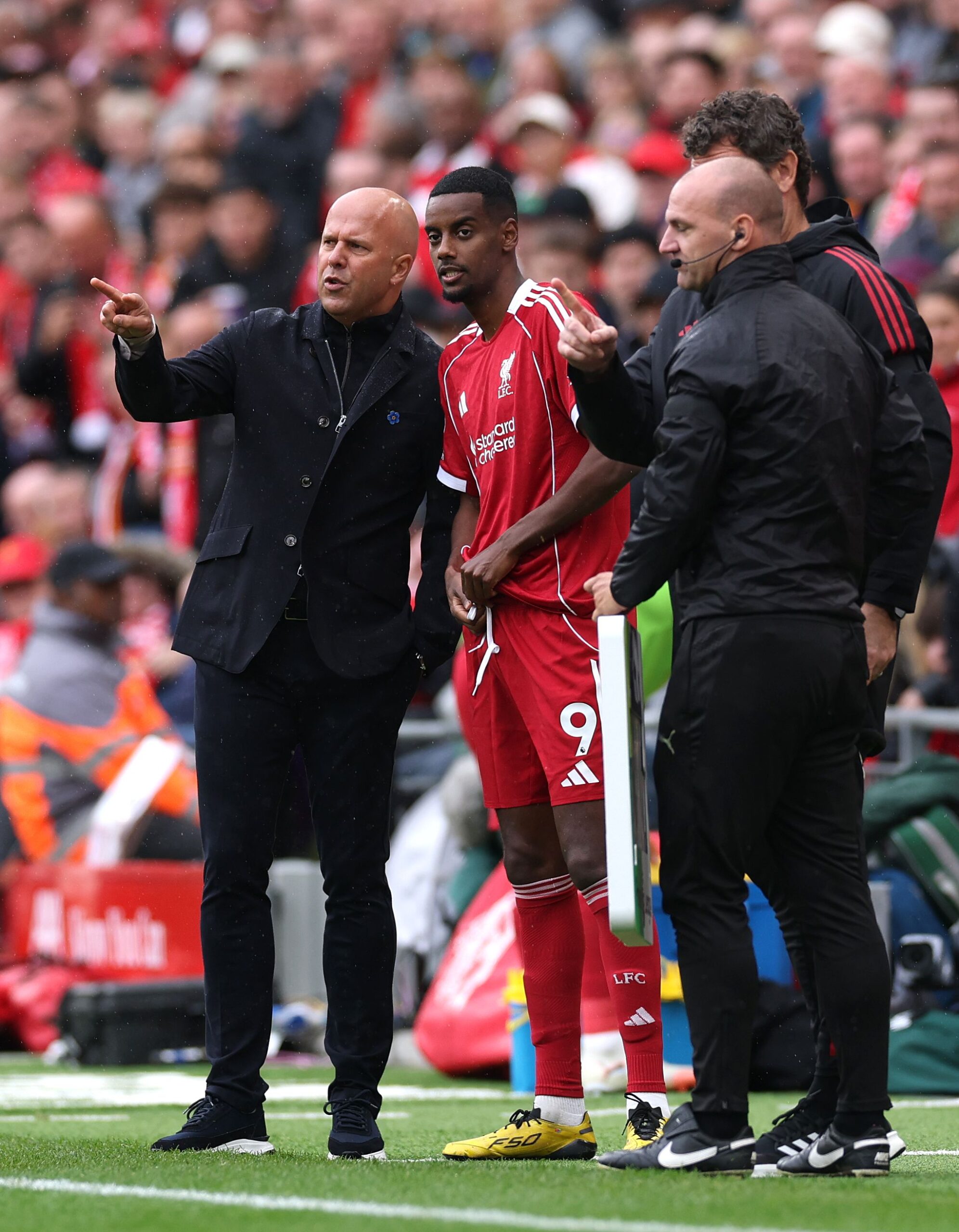 El entrenador del Liverpool destaca la diferencia entre Haaland e Isak