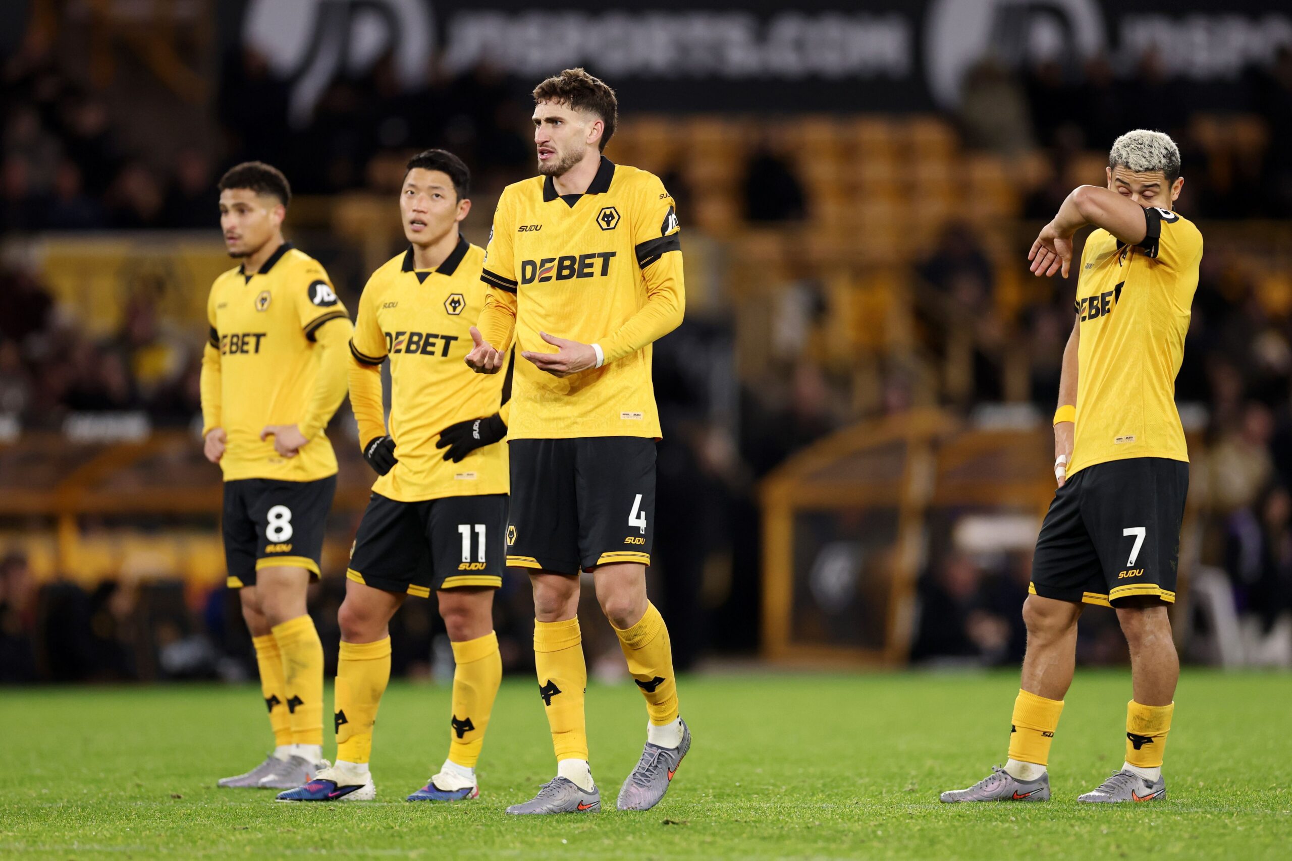 Advertencia brutal de estrella de Wolves: riesgo de ser conocidos como ‘COWARDS’
