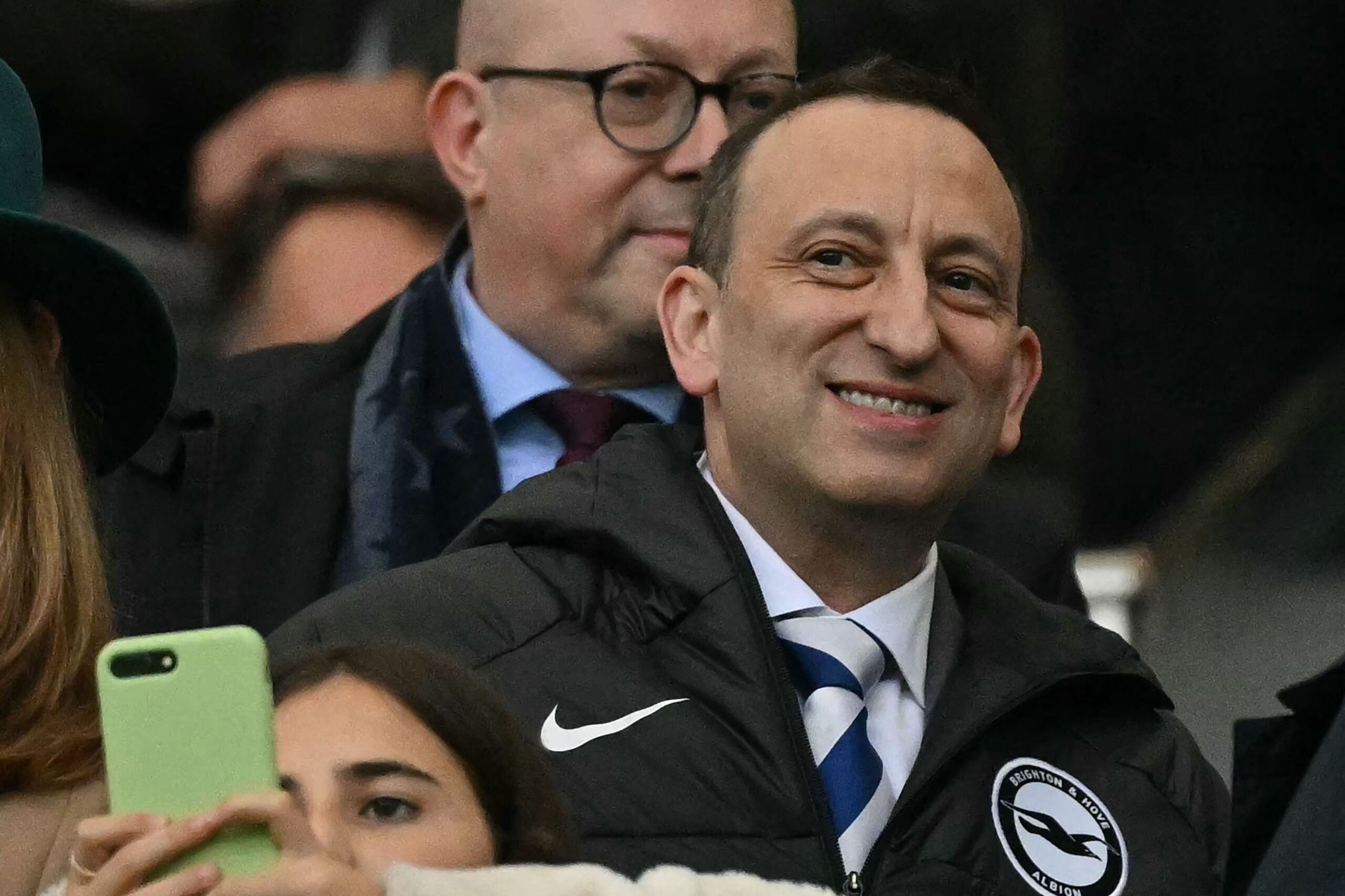 Dueño de club de Premier League acusado de manejar sindicato de apuestas de £600M