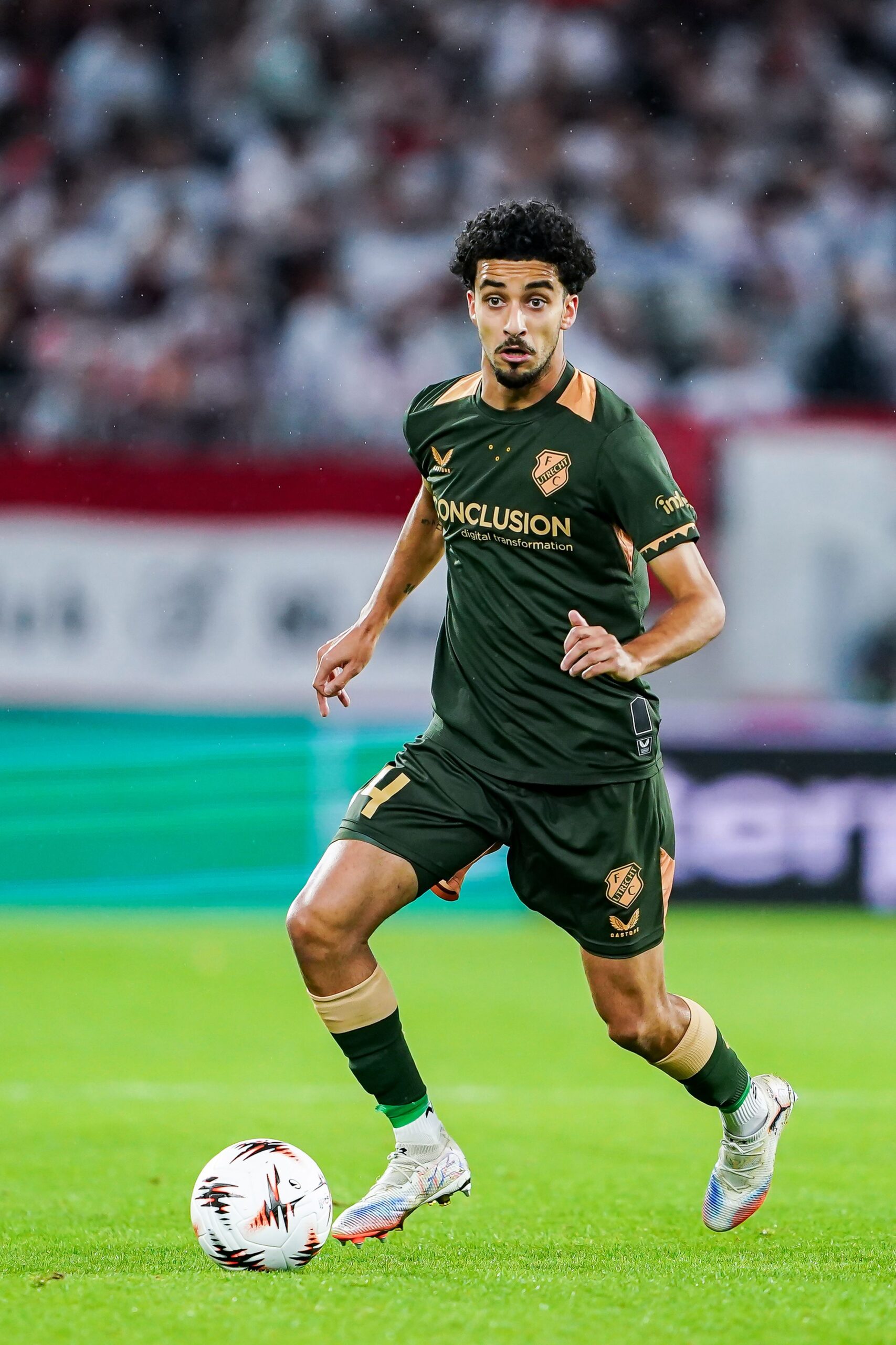 Mejor para todos: joven ex-Man Utd a la venta en enero tras acusaciones de Utrecht