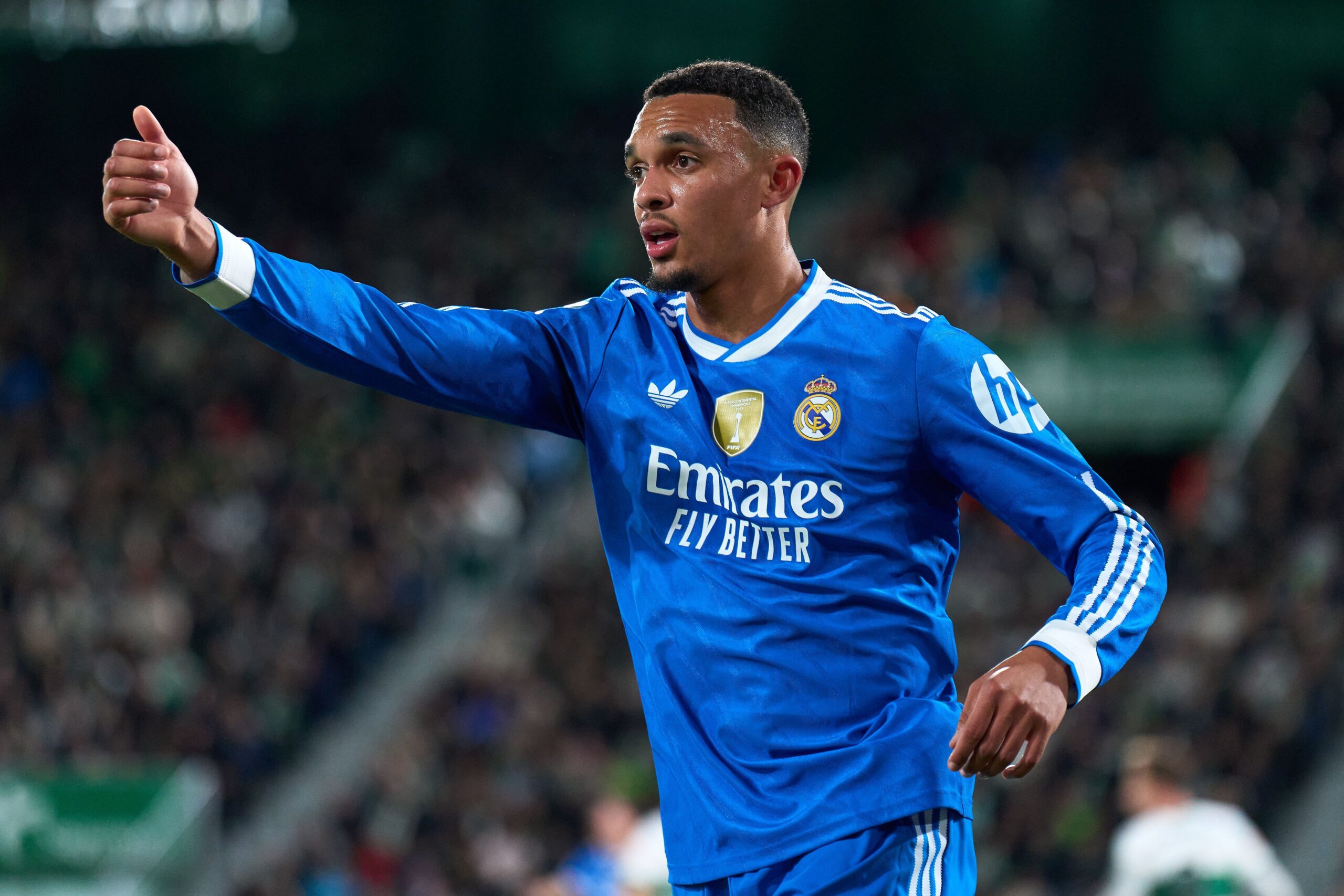 Trent Alexander-Arnold criticado en medios españoles por inicio flojo en Madrid