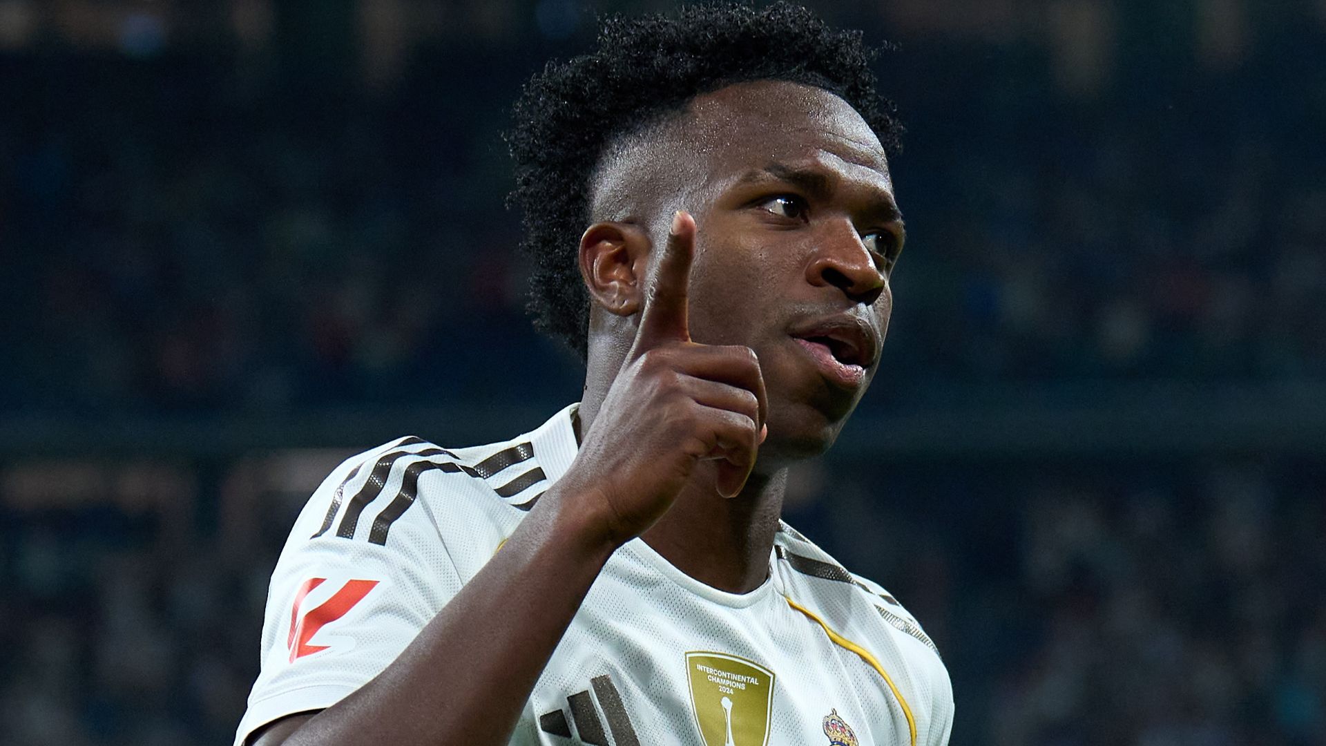 Vinicius Jr vale tanto como Mbappé y Messi? Real Madrid debe considerar venta