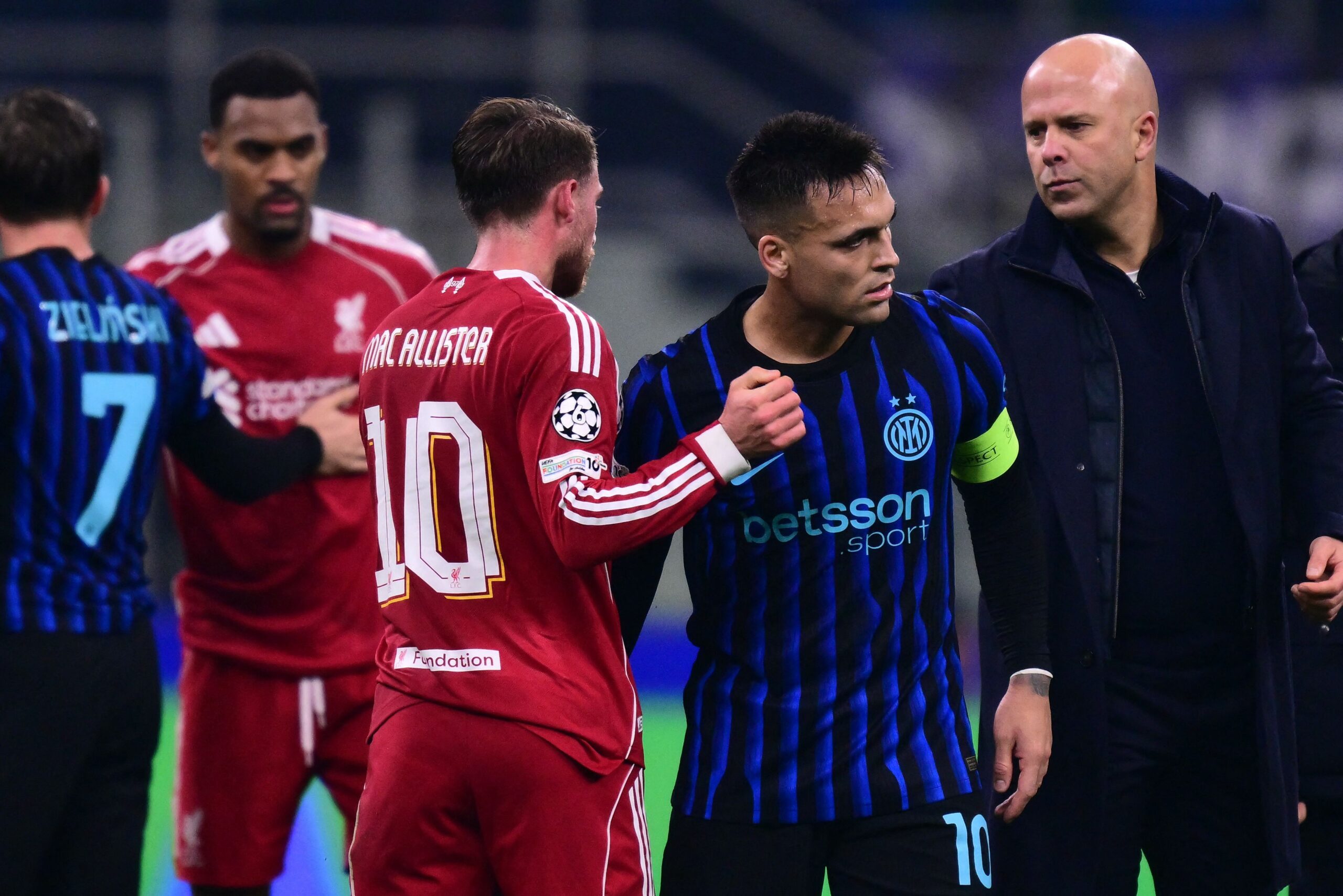 Lautaro Martínez lamenta penal errado del árbitro que afectó a Inter en Champions