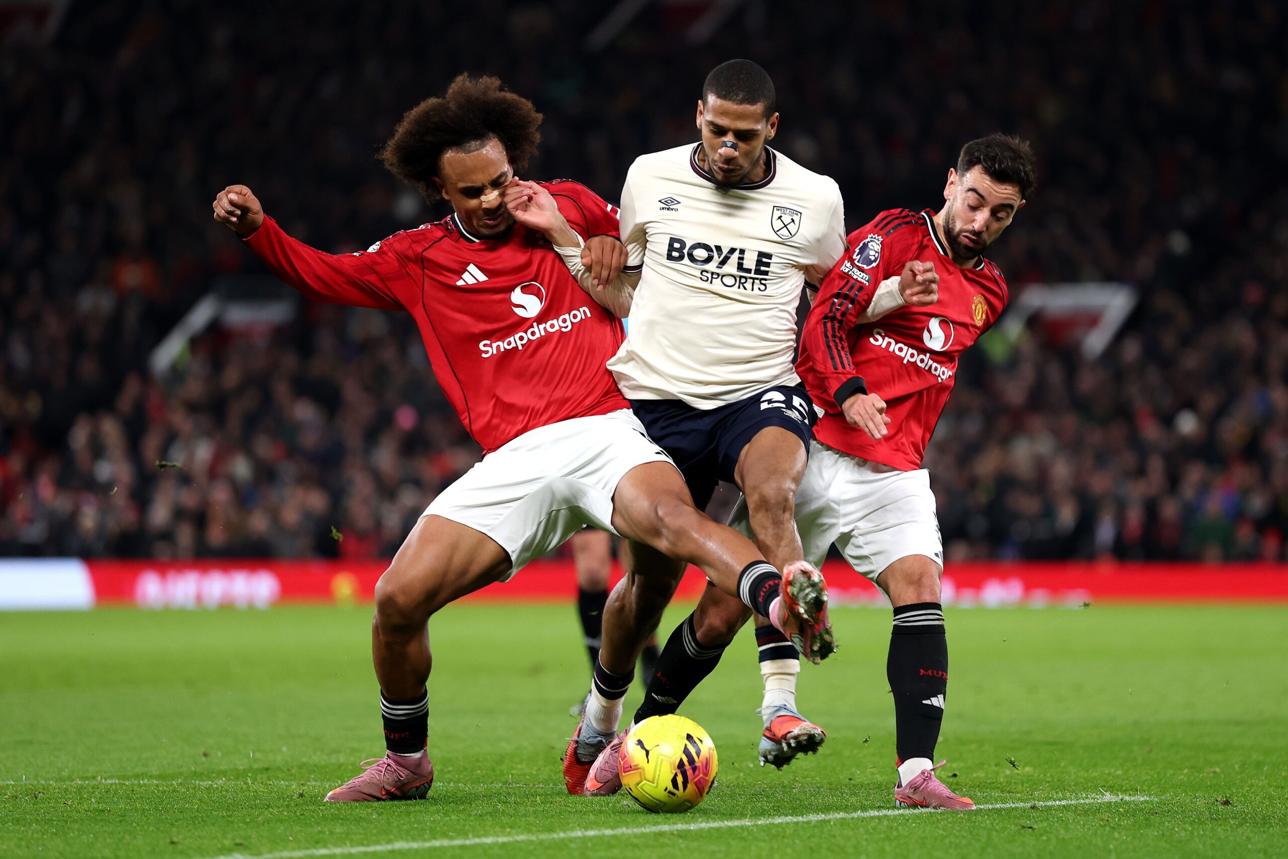 Man Utd y Roma en desacuerdo por el fichaje de Joshua Zirkzee, oferta en mesa