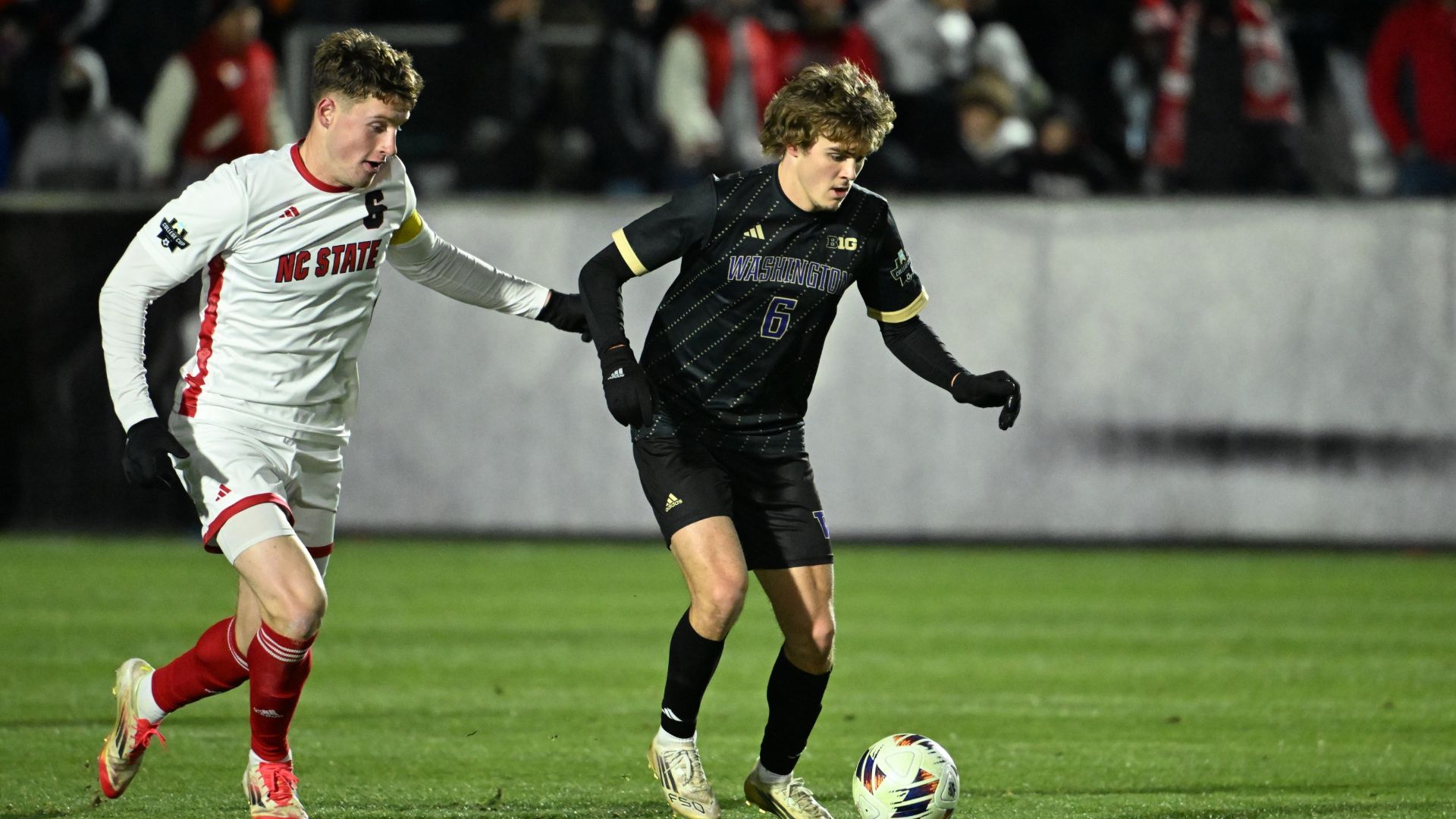 Washington Huskies logran su primer College Cup masculino con gol de Bertos