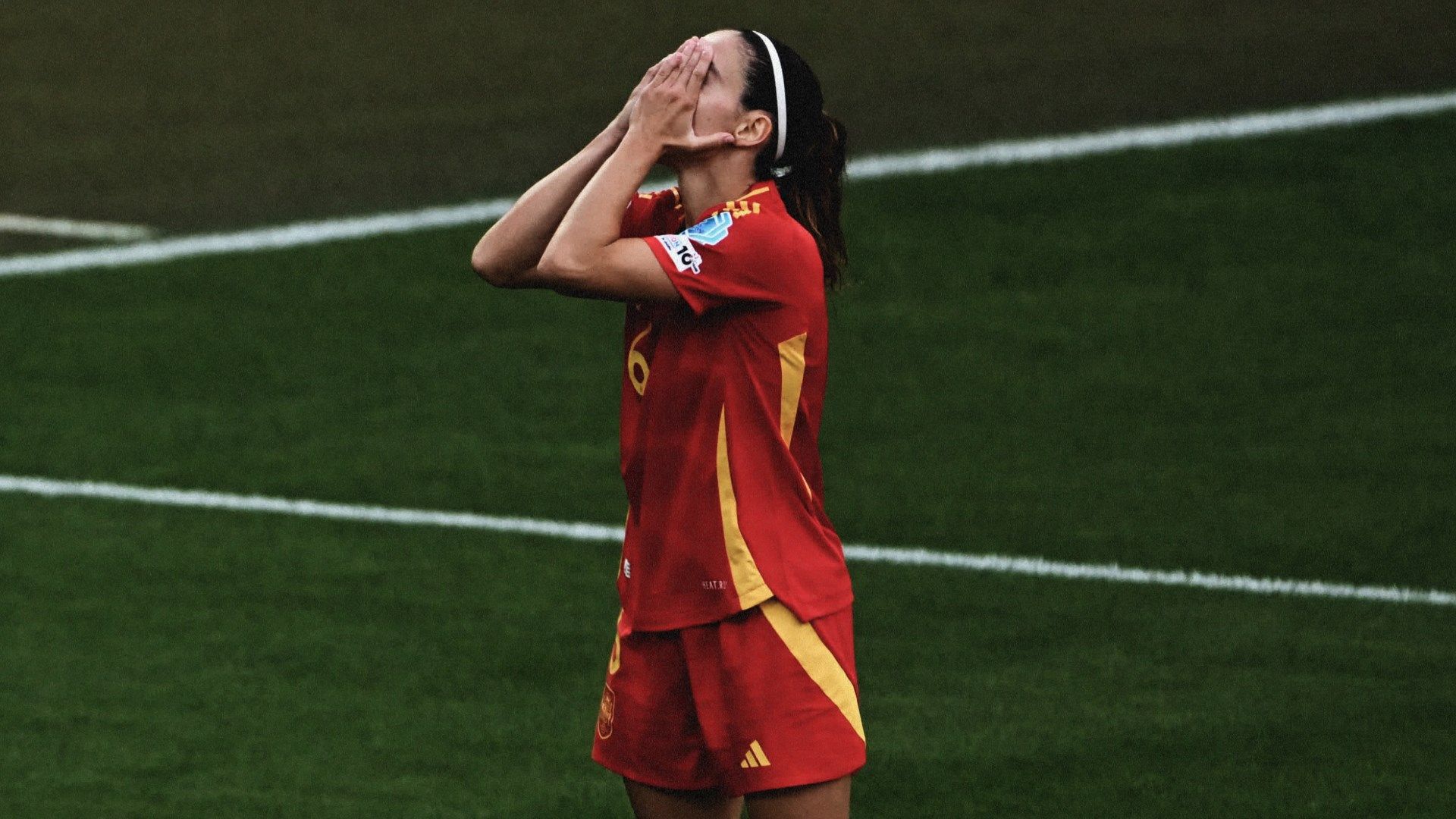 Aitana Bonmatí sufre fractura de fíbula y deja la selección española femení