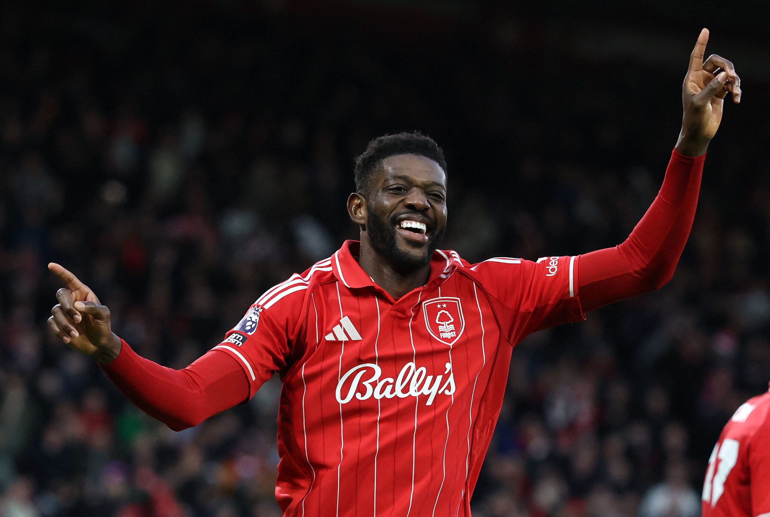 Los aficionados exigen a Tottenham despedir a Thomas Frank tras derrota en Forest