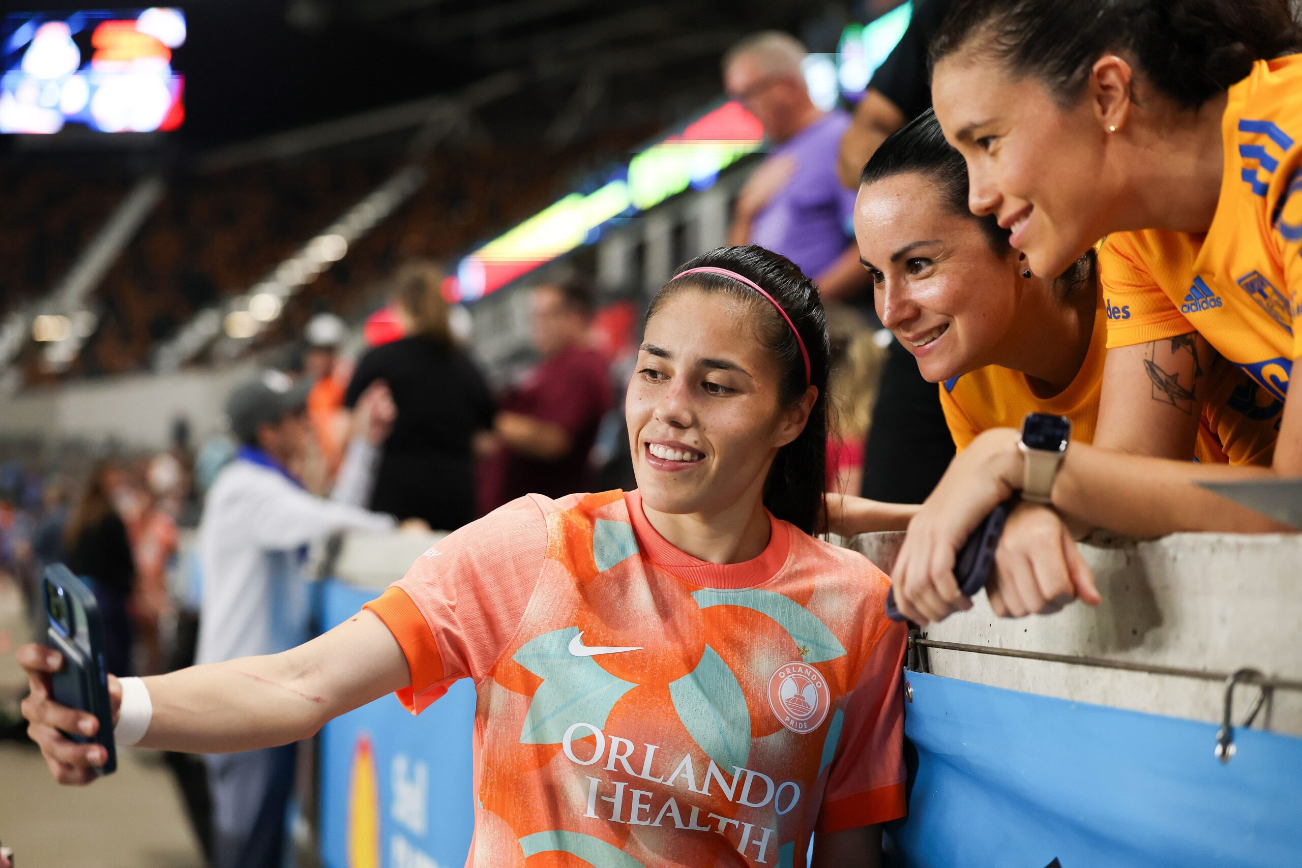 Premios Puskas y Marta 2025: Lizbeth Ovalle gana gracias a un gol espectacular