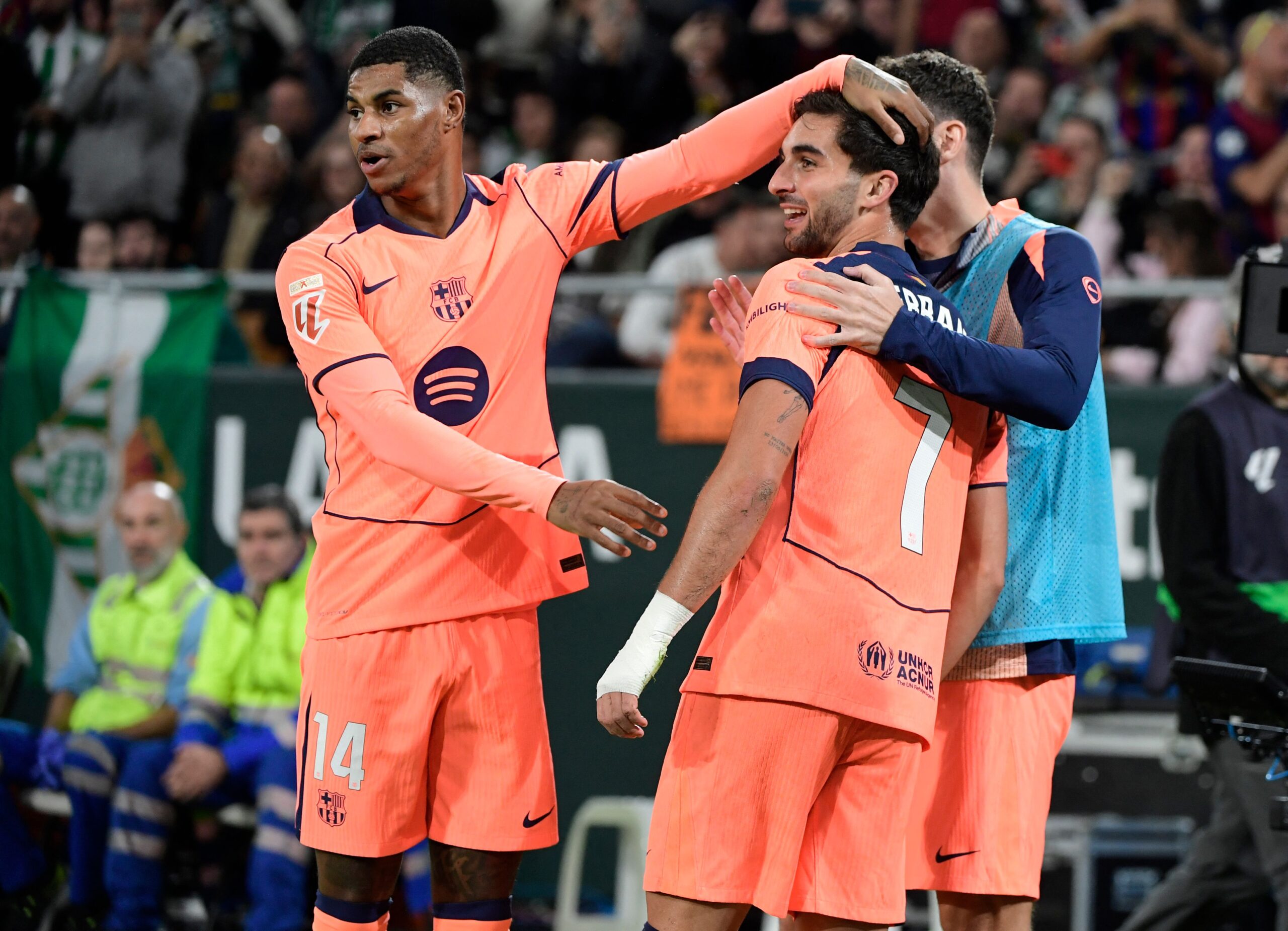 Rashford sorprende en Barcelona mientras Piqué elogia a Mbappé y Real Madrid