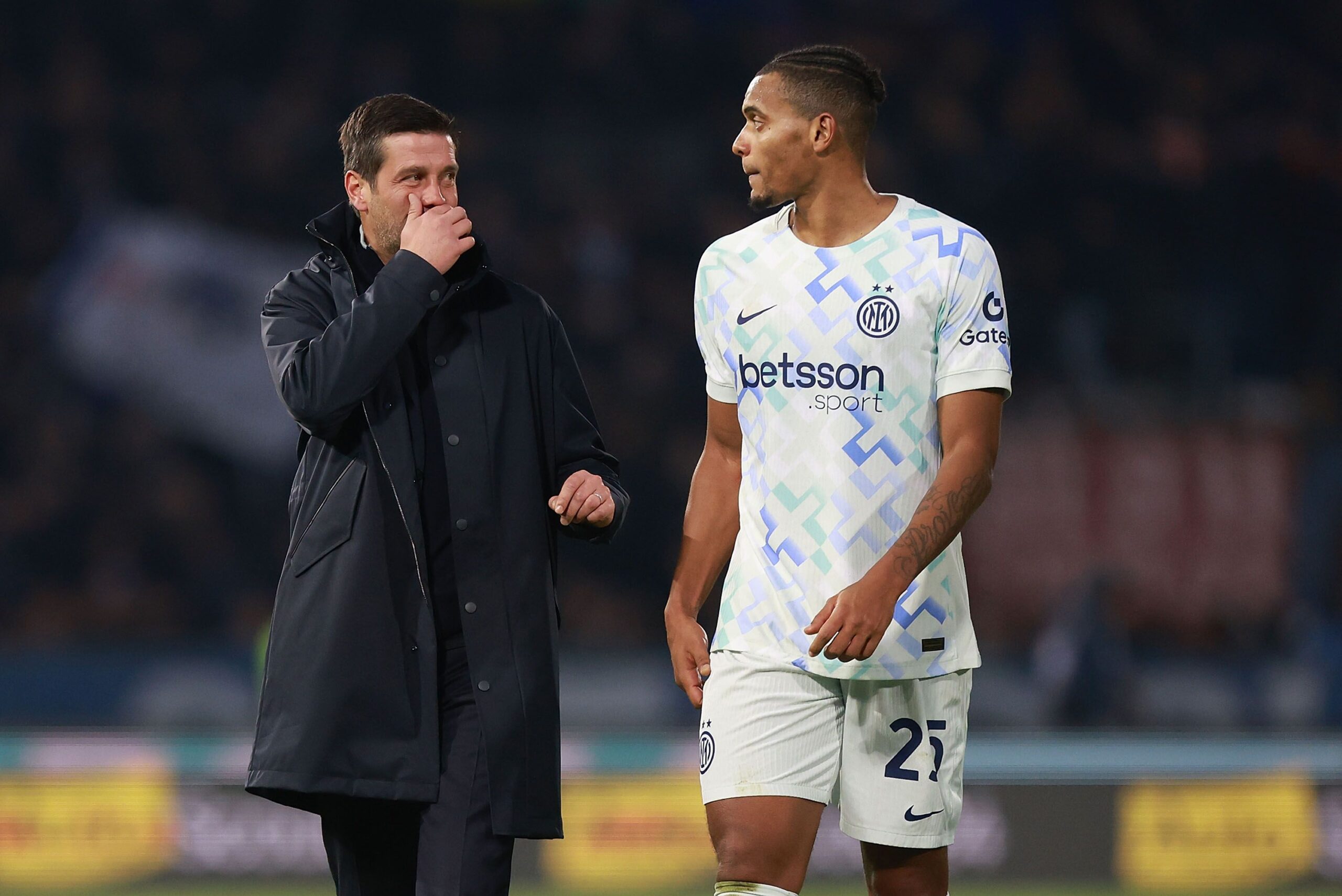 Akanji de Inter duda clave para el choque de Champions contra Liverpool
