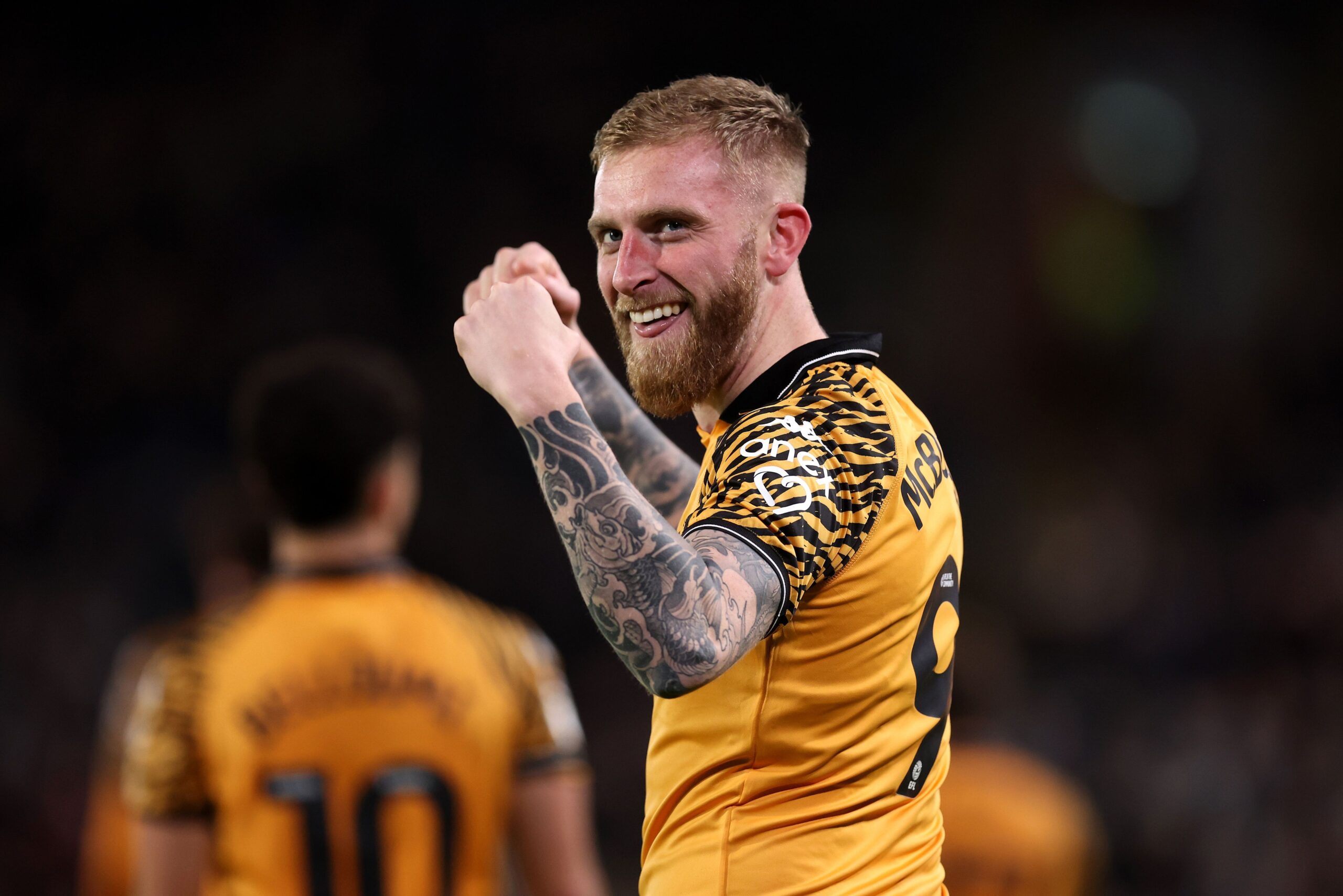 Racha invicta de Wrexham quebrada por Hull tras errores de Kieffer Moore