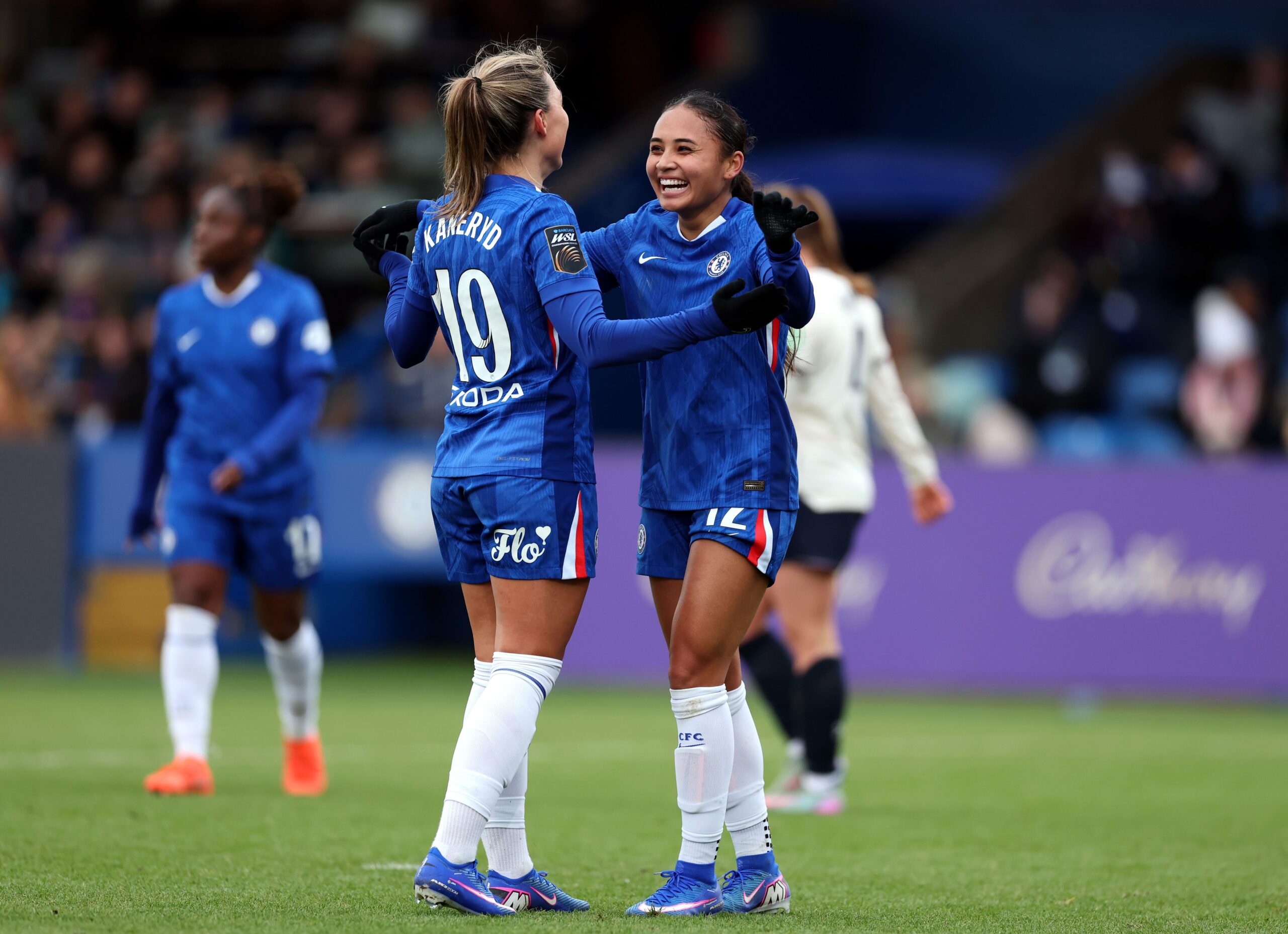 Alyssa Thompson anota nuevamente con Chelsea; Emily Fox se lesiona en Arsenal