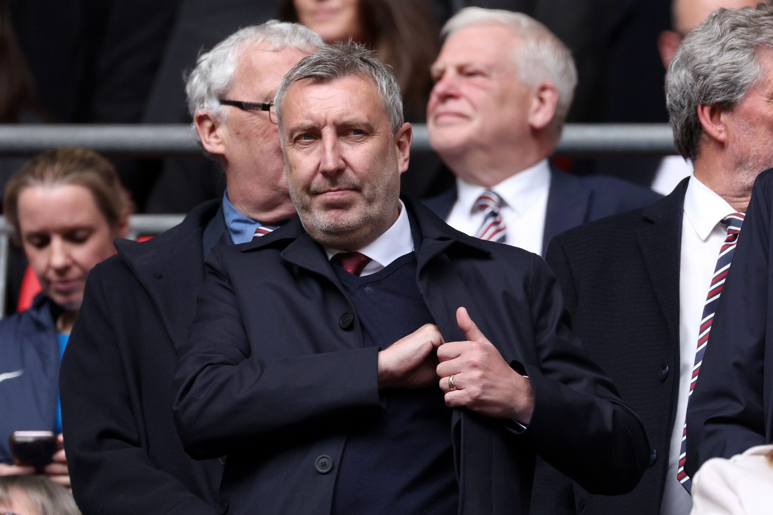Man Utd revela su nuevo objetivo 2025-26 tras despedir a Ruben Amorim