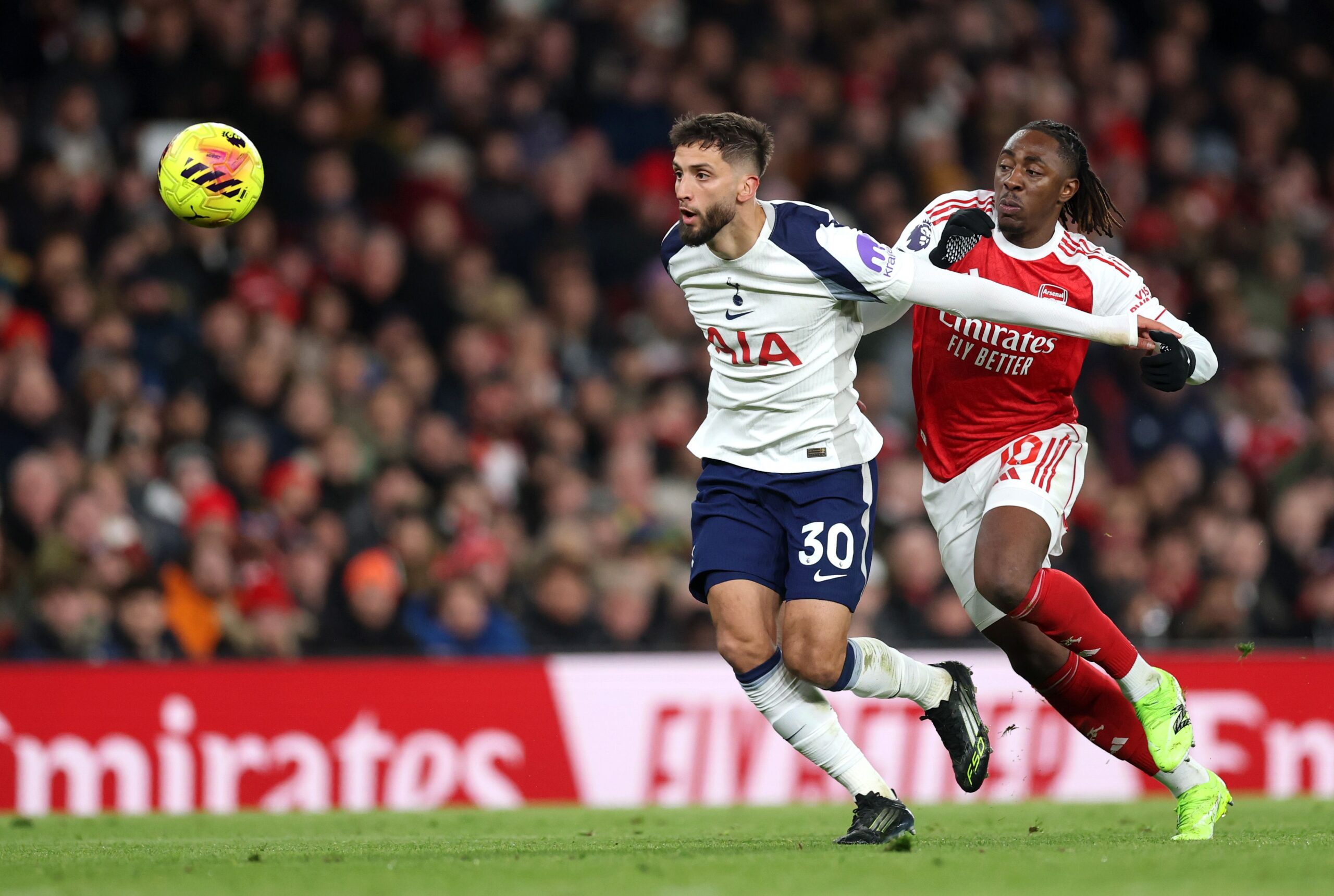 El Tottenham sufre otra baja: jugador clave fuera tres meses tras cirugía
