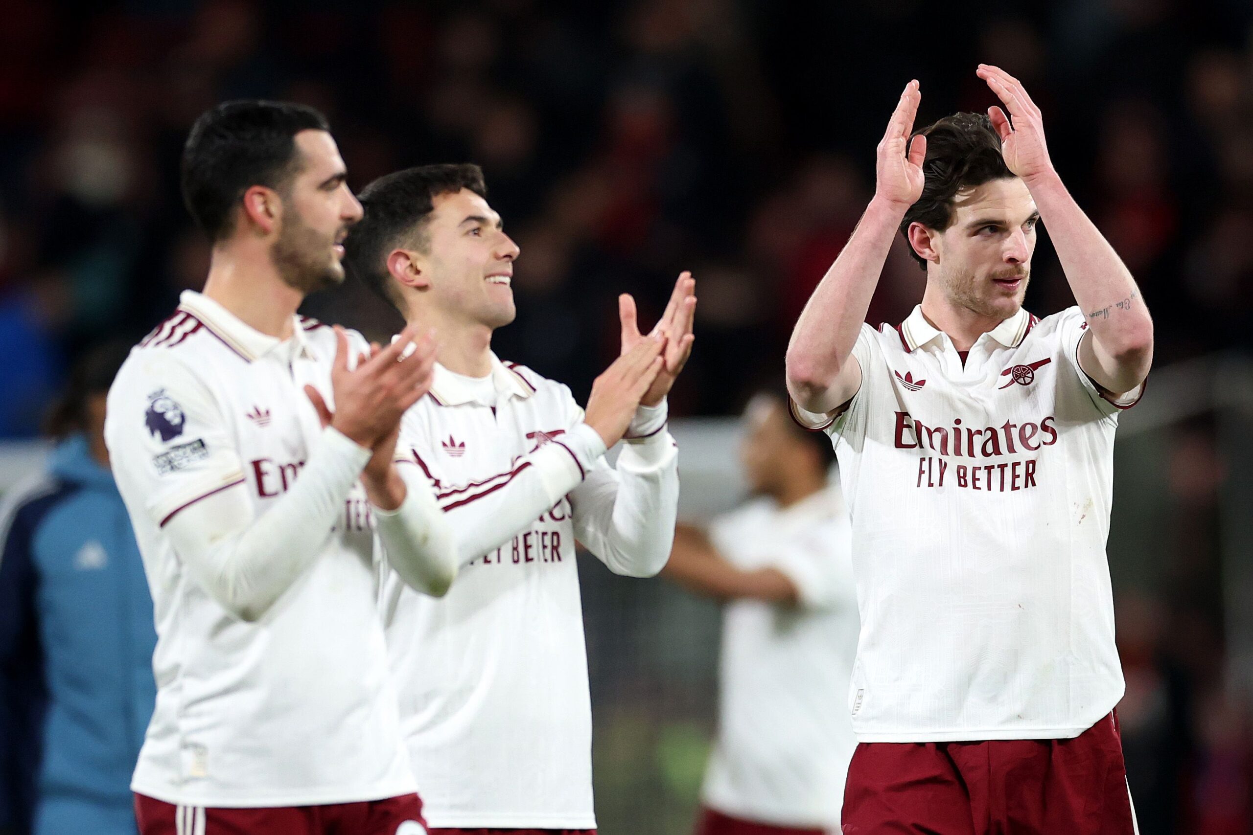 Declan Rice brilla en el Arsenal con dos goles y elogios de Mikel Arteta