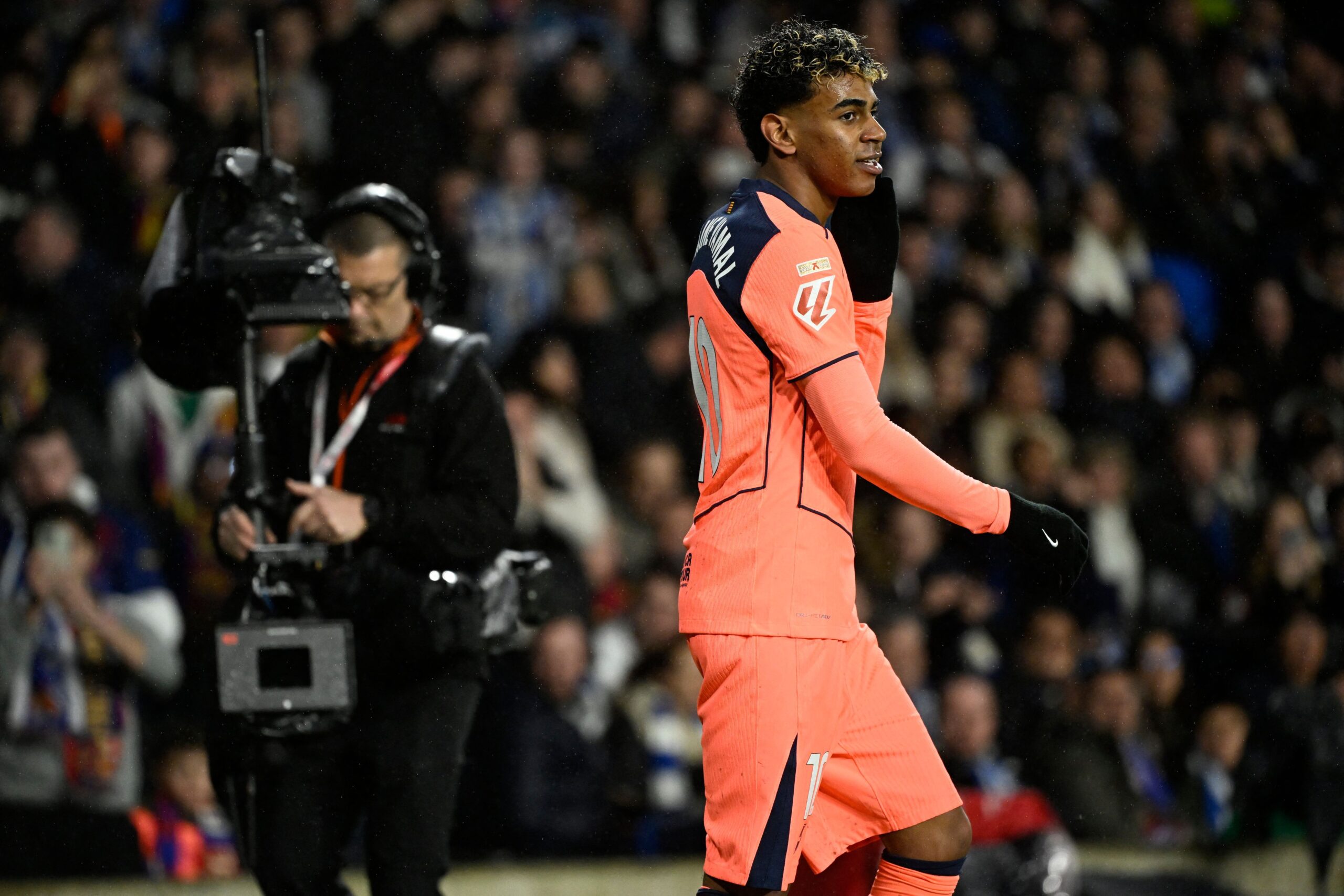 Lamine Yamal hace magia: dribbling impresionante ante cuatro defensas de Real Sociedad