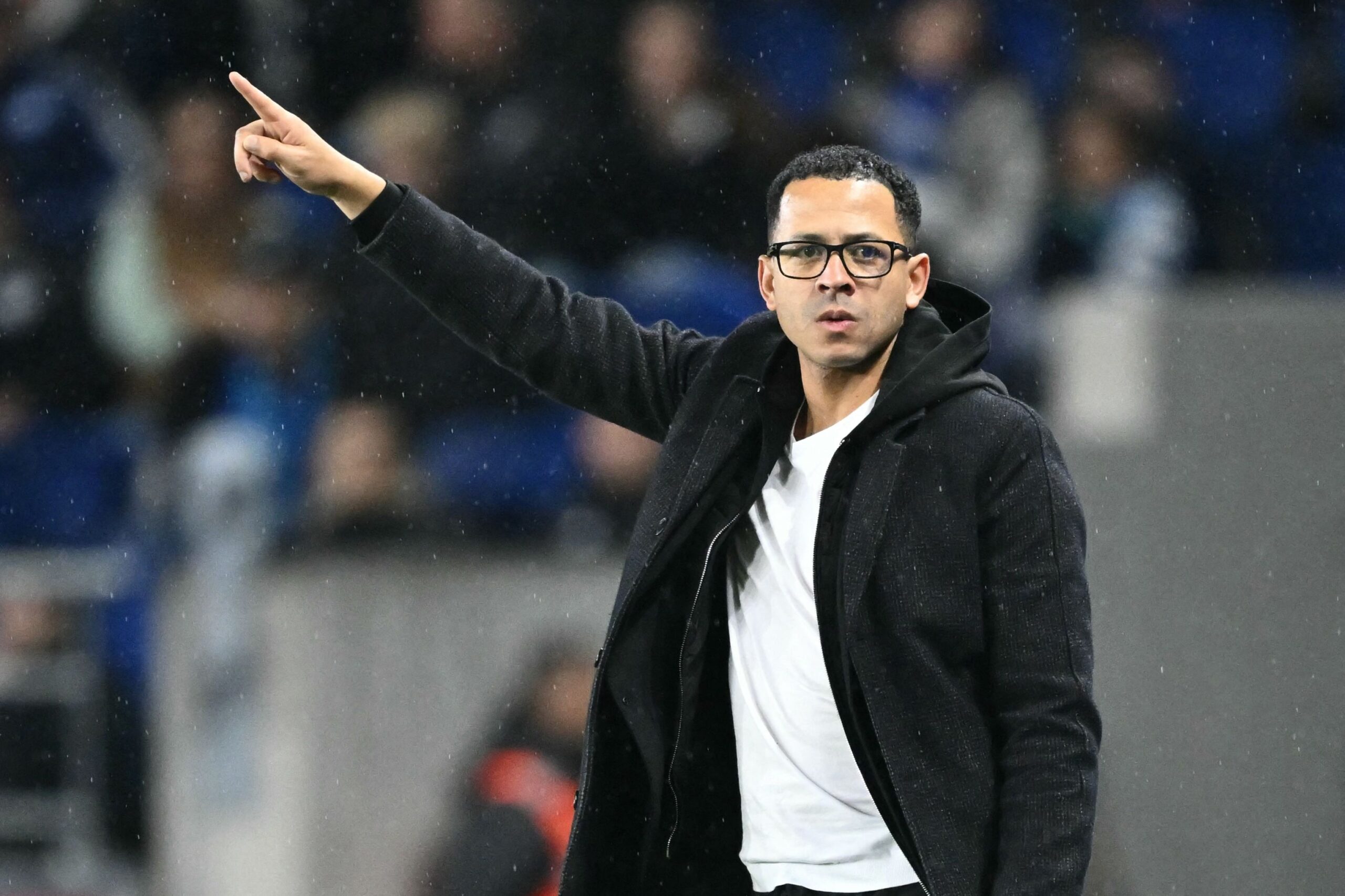 Liam Rosenior se convierte en nuevo entrenador del Chelsea tras éxito en Estrasburgo