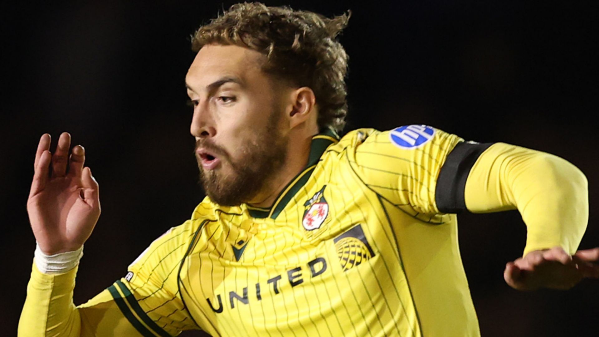 Golazo de Ollie Rathbone lleva al Wrexham hacia los playoffs de la Championship