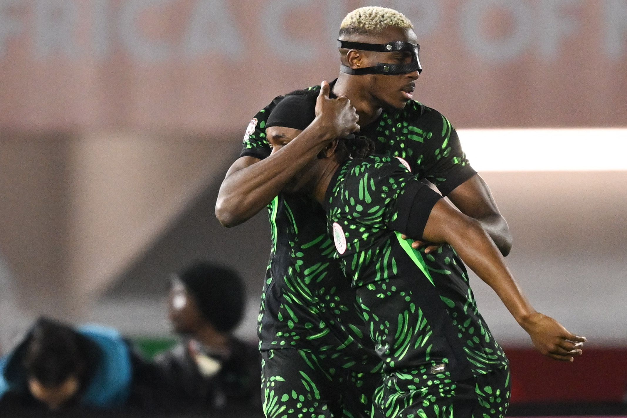 Victor Osimhen pide cambio tras pelea con Lookman en victoria de Nigeria