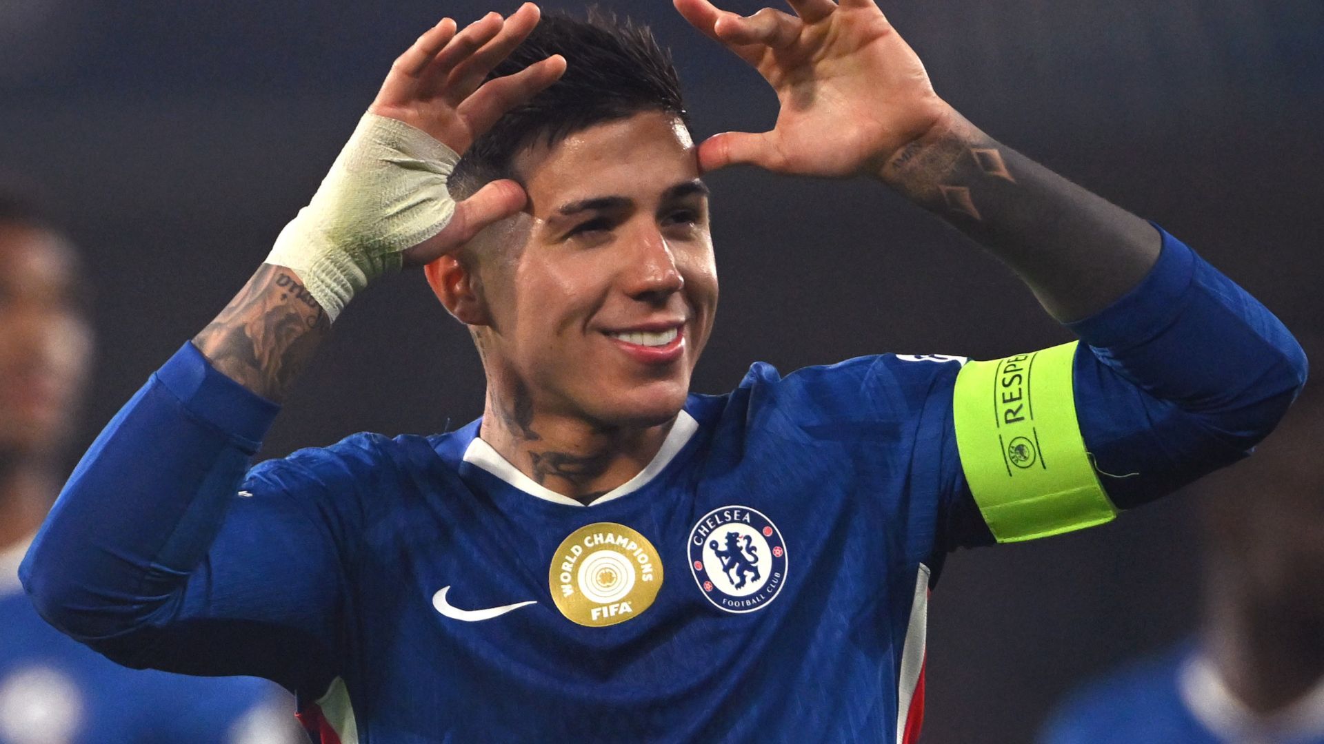 Rosenior habla sobre rumores de Enzo Fernández y su futuro en Chelsea
