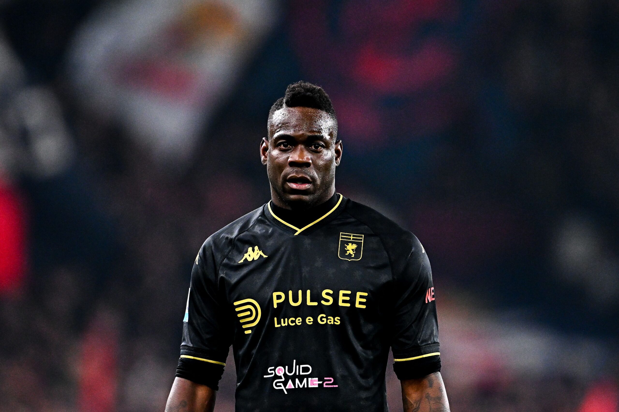 Mario Balotelli, el polémico delantero, se une a su nuevo club a los 35 años